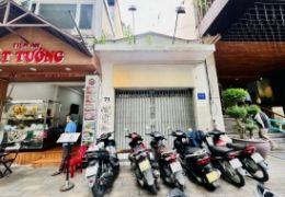 Cho thuê nhà mặt tiền 71 Thủ Khoa Huân, Phường Bến Thành, Quận 1 xây trệt + lửng – 92m2