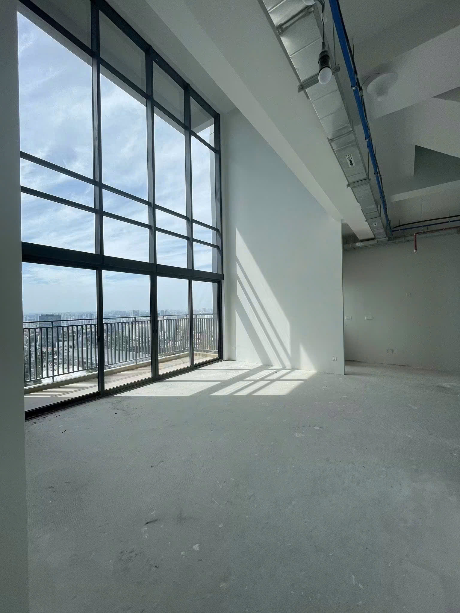 Duplex penthouse for sale The Infiniti Riviera Point, Tan My Ward, rough house designed with 3 bedrooms river view – 159m2 1