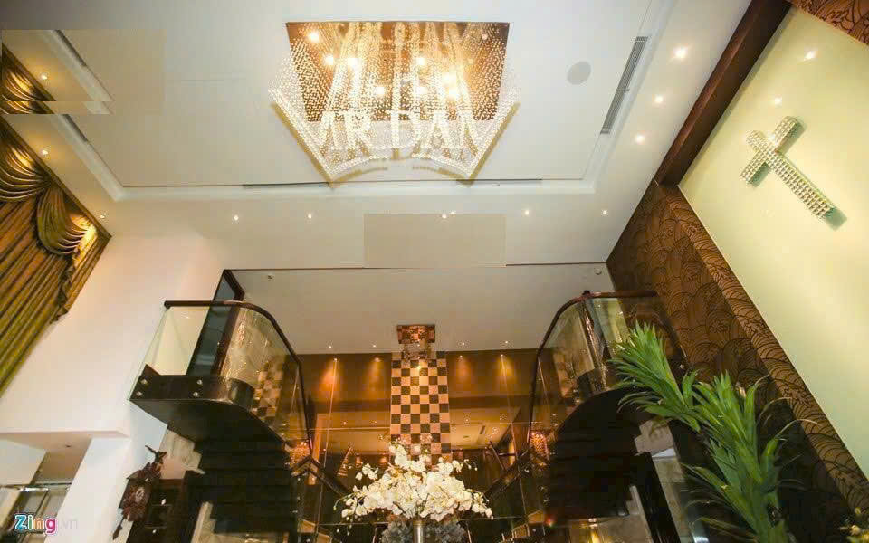 Singer Dam Vinh Hung villa for sale, Bac Hai residence, District 10, VIP area 2, 6-storey façade, swimming pool – 378.06m2 1