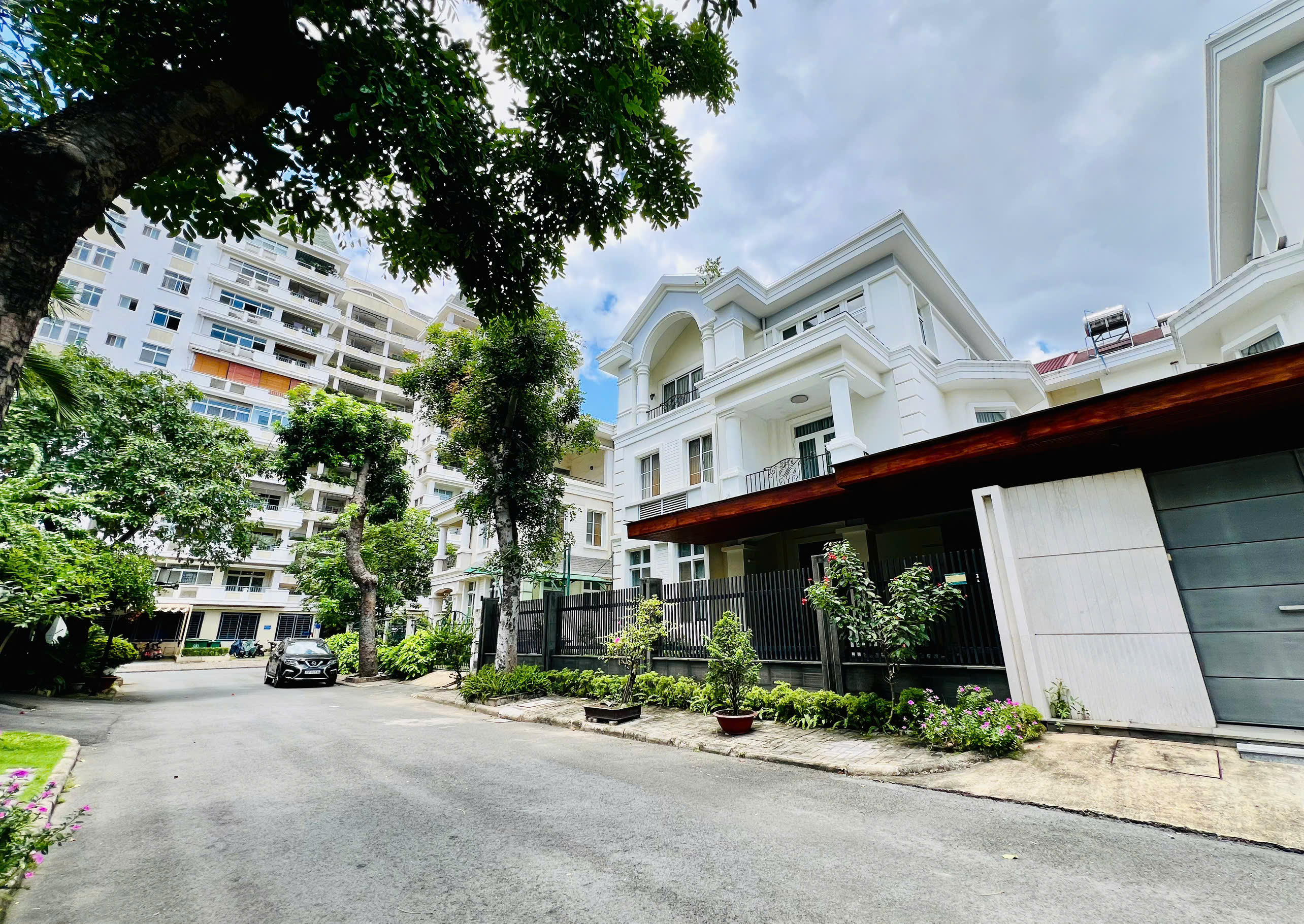 Bán cặp biệt thự đơn lập Mỹ Văn Phú Mỹ Hưng căn góc công viên xây 3 tầng có 7 phòng ngủ – 496m2 19