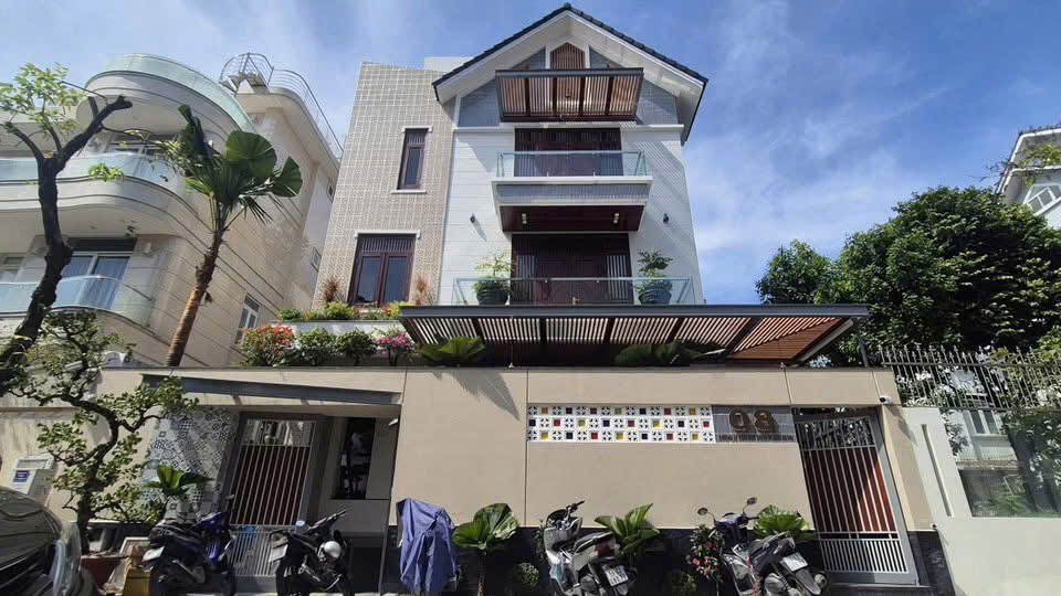 Bán biệt thự đường số 17 KDC Sadeco ven sông, Quận 7 xây 5 tầng thiết kế 5 phòng ngủ  – 234m2 11