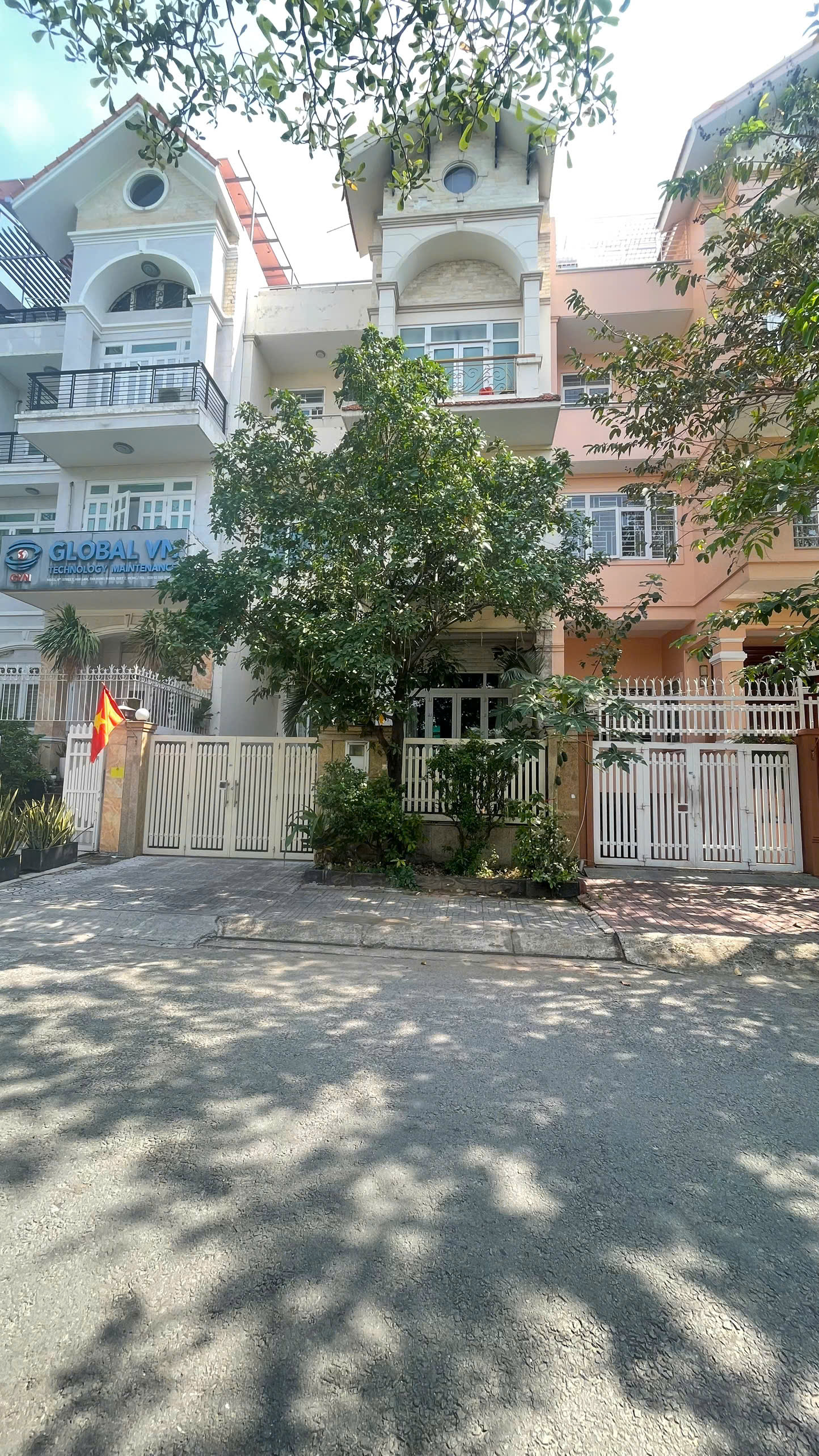 Villa for sale in Him Lam residential area, District 7, corner apartment in a beautiful open location, built 6 floors facing West 2