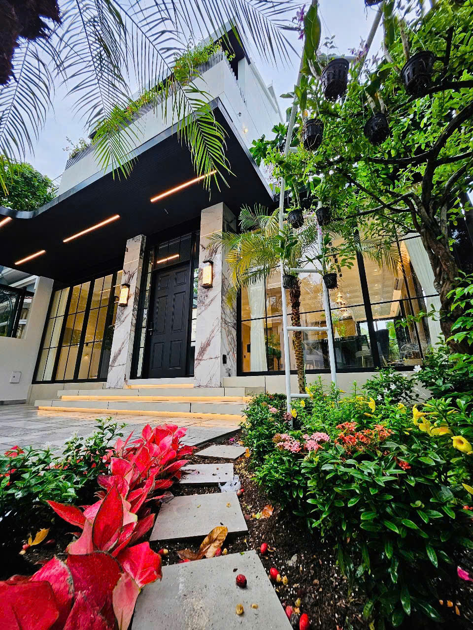 Villas for sale in Canh Doi Phu My Hung area, District 7, newly designed 5 bedrooms with elevator – 211.5m2 3