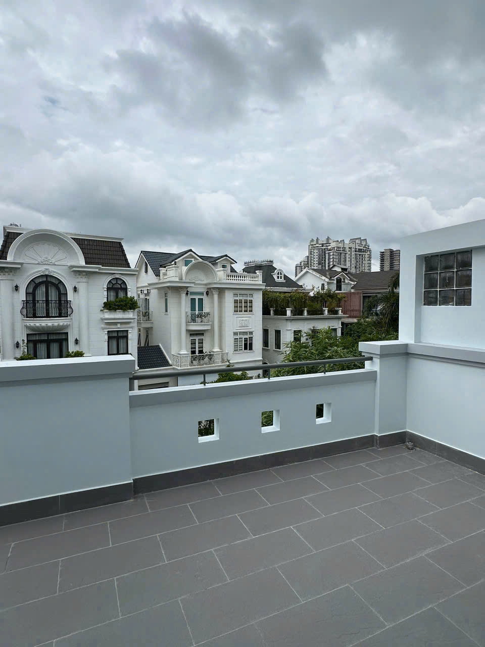 Selling or renting a villa adjacent to My Thai Phu My Hung, District 7 with a garden facing Southeast – 183m2 3