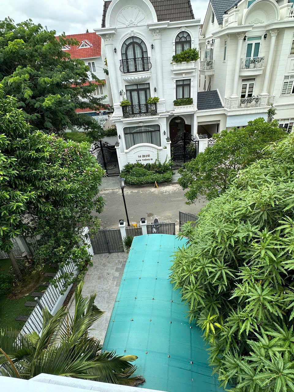 Selling or renting a villa adjacent to My Thai Phu My Hung, District 7 with a garden facing Southeast – 183m2 1