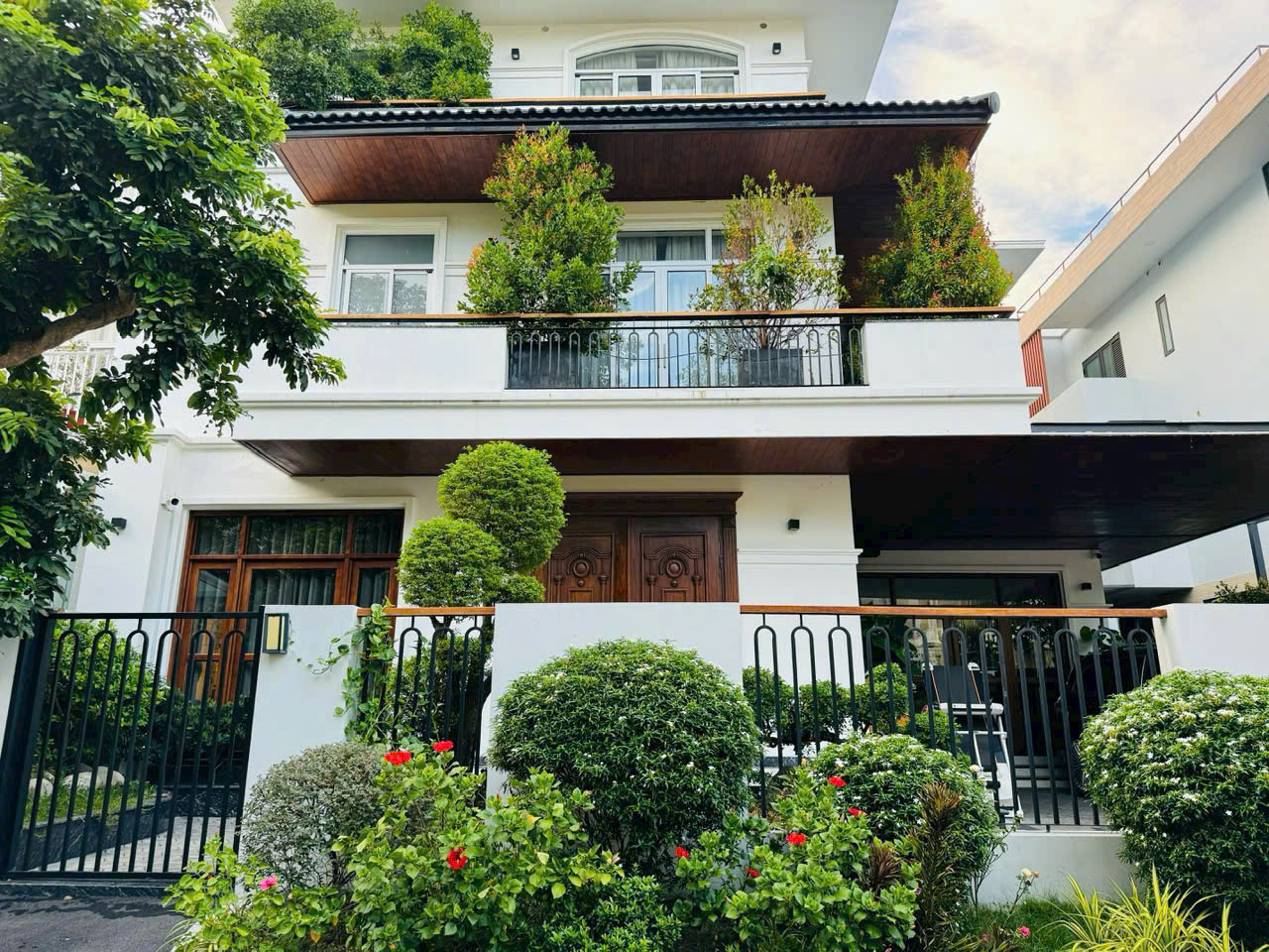 My Gia 2 Phu My Hung villa for sale or rent, District 7 with 4 bedrooms, park view – 245.5m2 4