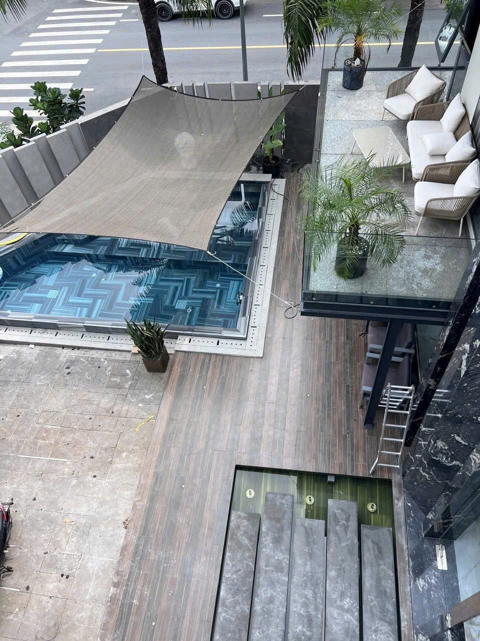 Cho thuê biệt thự Mỹ Gia 1 Phú Mỹ Hưng xây 3 tầng có 5 phòng ngủ thang máy hồ bơi riêng – 326.6m2 5