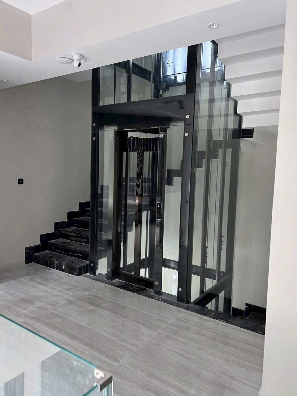Cho thuê biệt thự Mỹ Gia 1 Phú Mỹ Hưng xây 3 tầng có 5 phòng ngủ thang máy hồ bơi riêng – 326.6m2 4