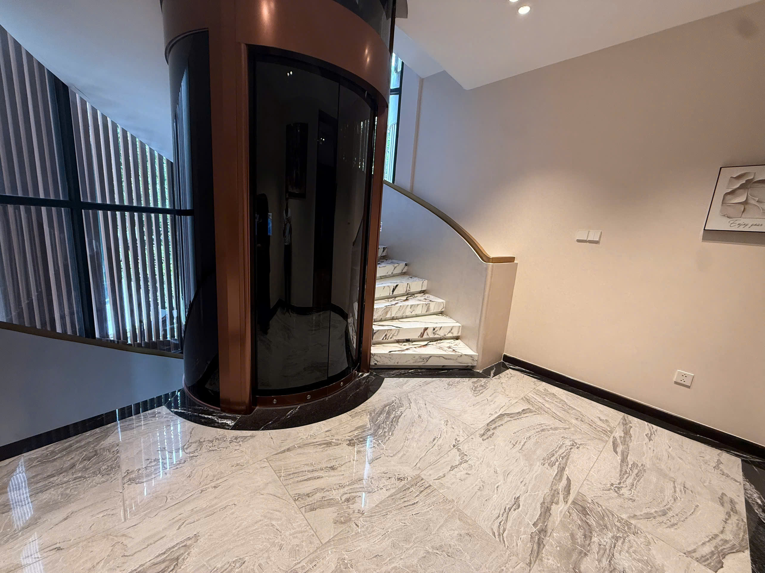 Bán biệt thự Mỹ Phú 1 Phú Mỹ Hưng, Quận 7 căn góc xây 3 tầng thiết kế 4 phòng ngủ – 291.5m2 3