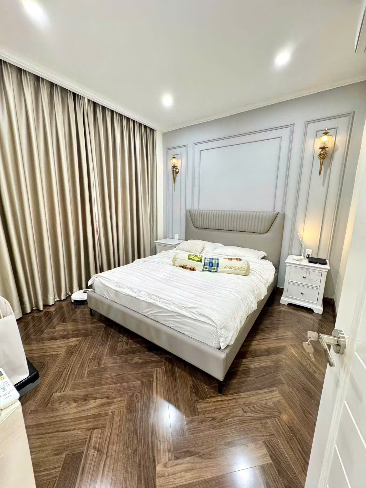 My Thai 1 Phu My Hung villa for rent built 3 floors with 4 bedrooms – 126m2 3