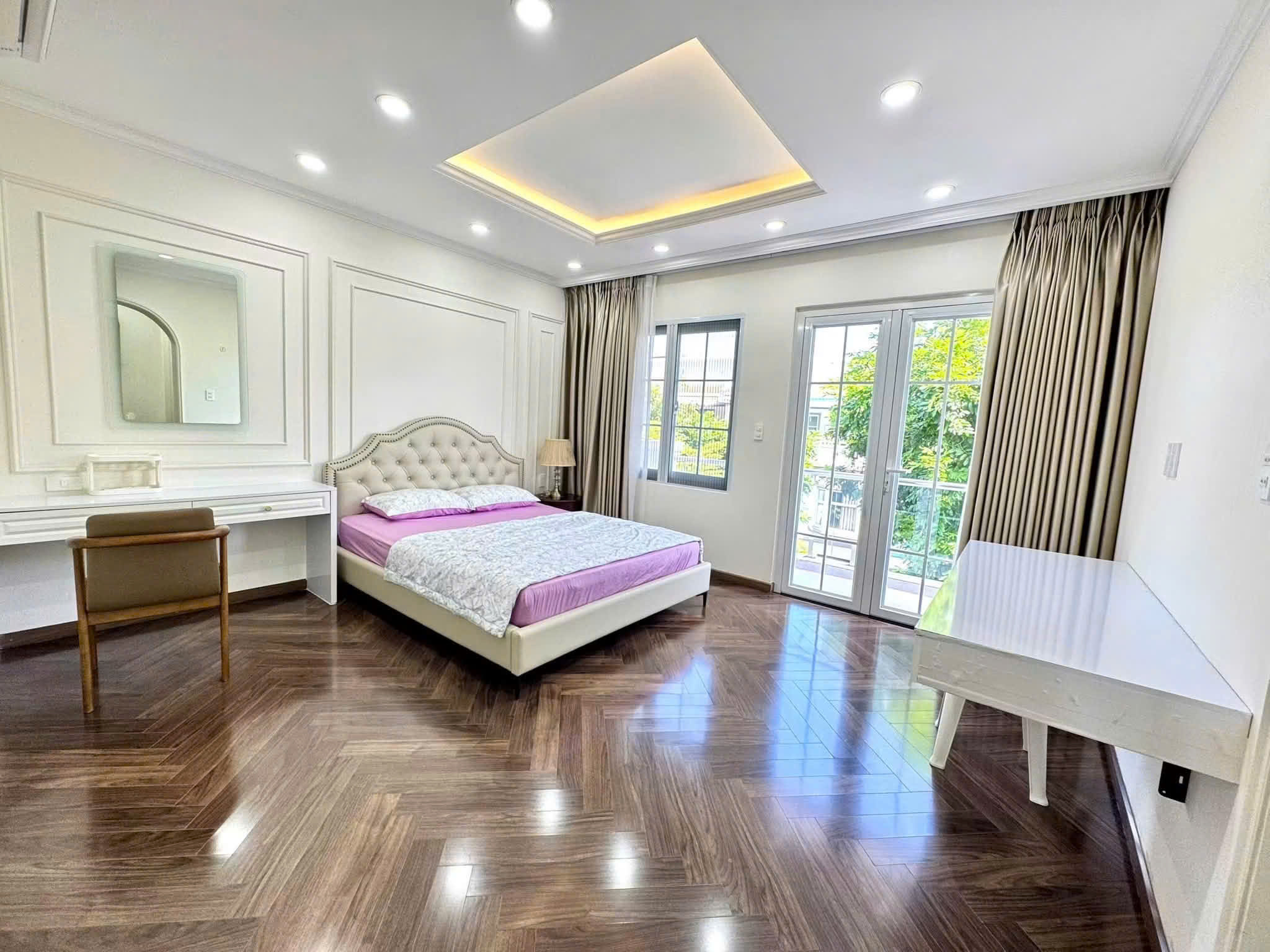 My Thai 1 Phu My Hung villa for rent built 3 floors with 4 bedrooms – 126m2 1
