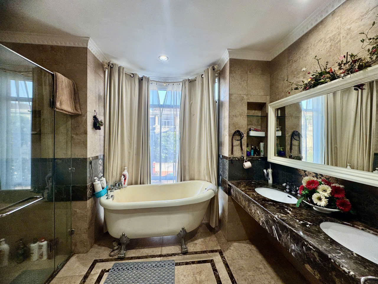 Bán biệt thự Nam Đô Phú Mỹ Hưng 2 mặt tiền trước sau thông thoáng hướng Đông Nam – 144m2 7