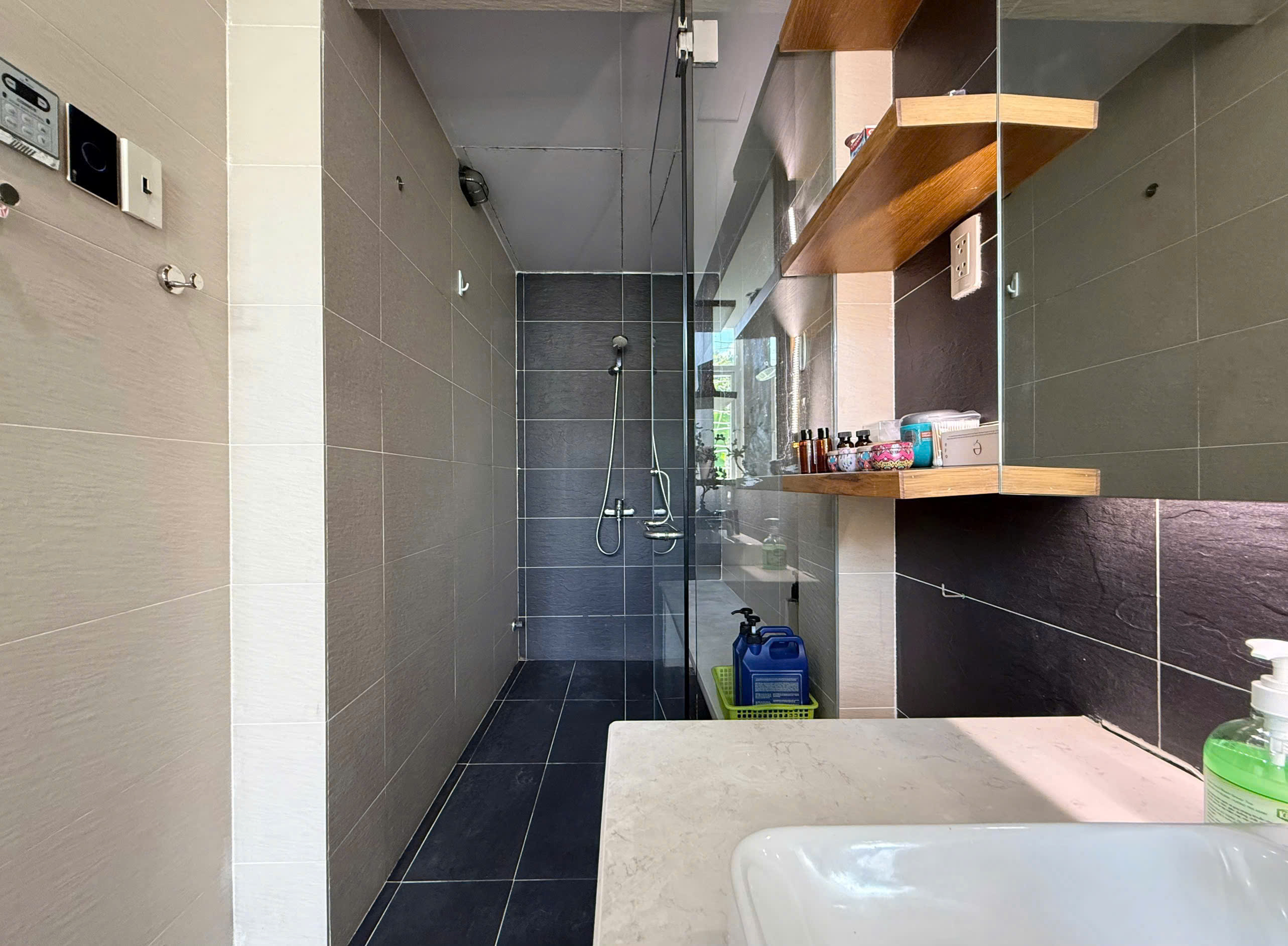 Nam Thong 2 Phu My Hung villa for sale built 4 floors with 3 bedrooms with elevator – 144m2 4