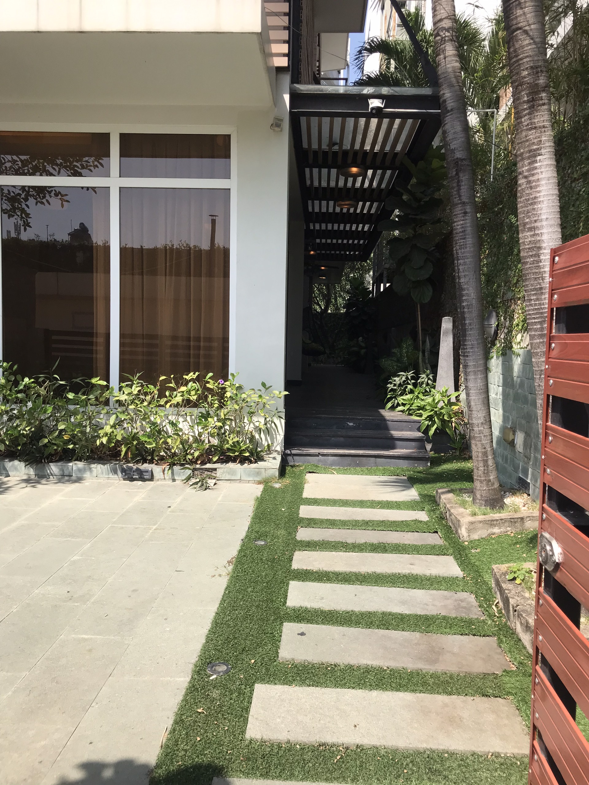 Villa for rent in Nguyen Van Huong, Thao Dien, District 2, with basement, 3 bedrooms 3