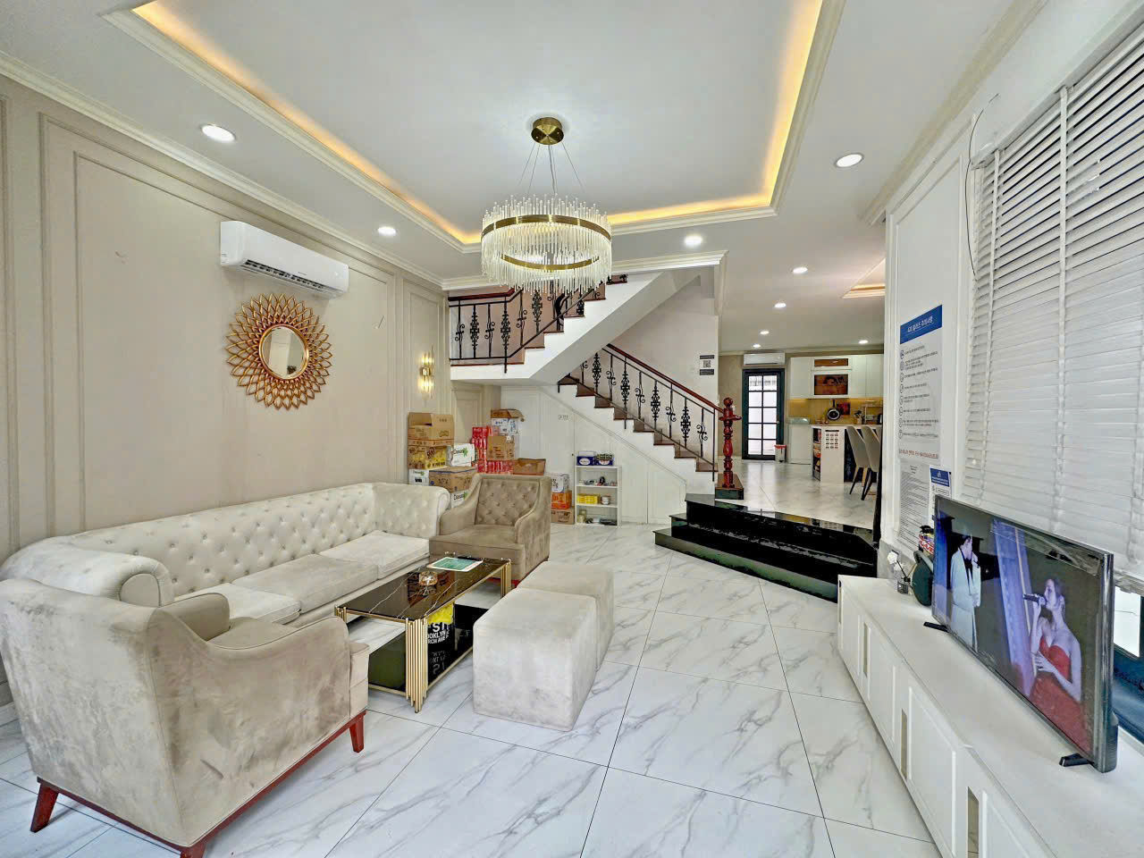 Nguyen Van Linh villa for rent, District 7 with 5 bedrooms with private pool high-class furniture 10