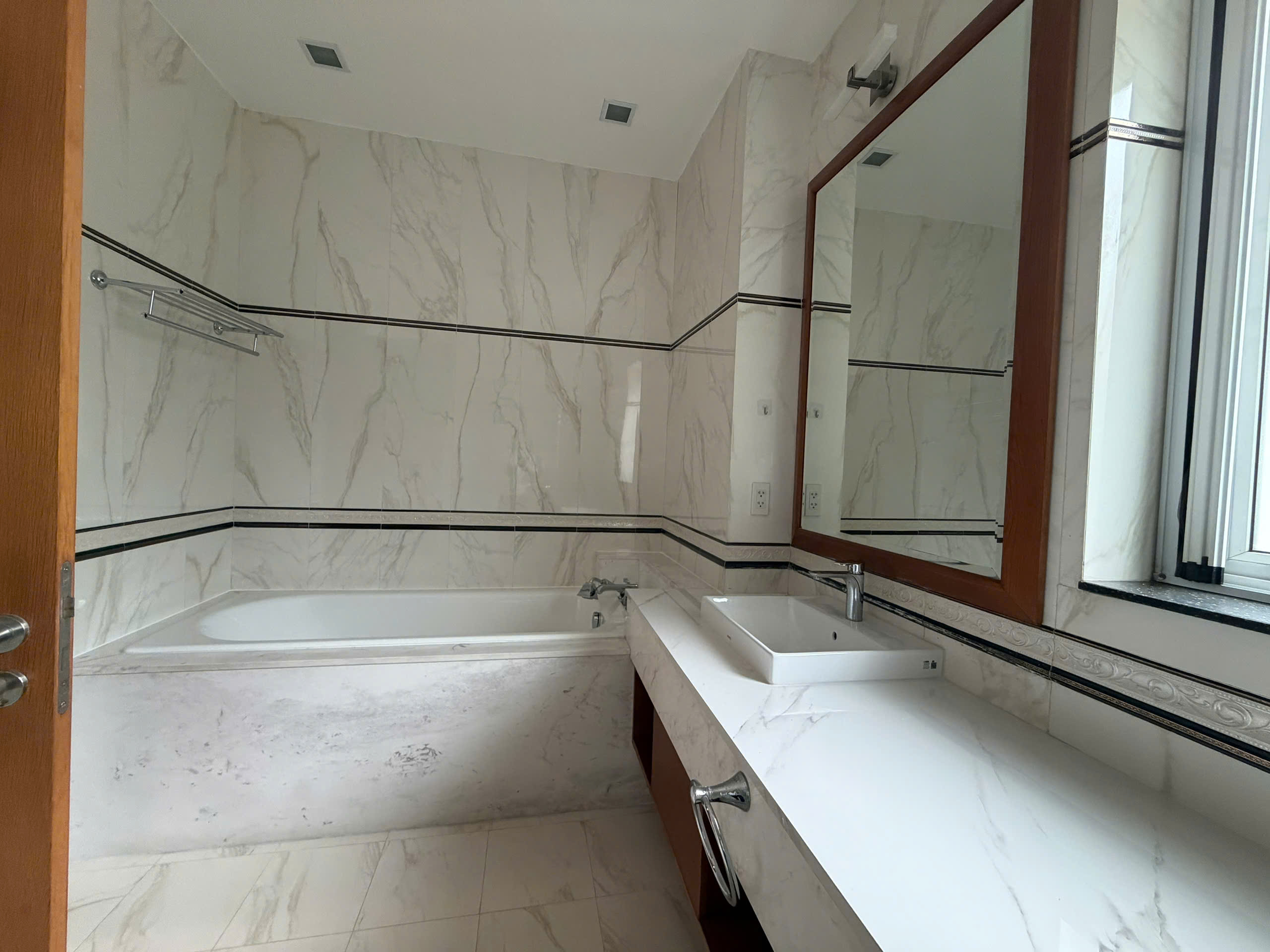 Phu Gia Phu My Hung villa for rent with ground floor + floor with 4 bedrooms garden – 317.3m2 12