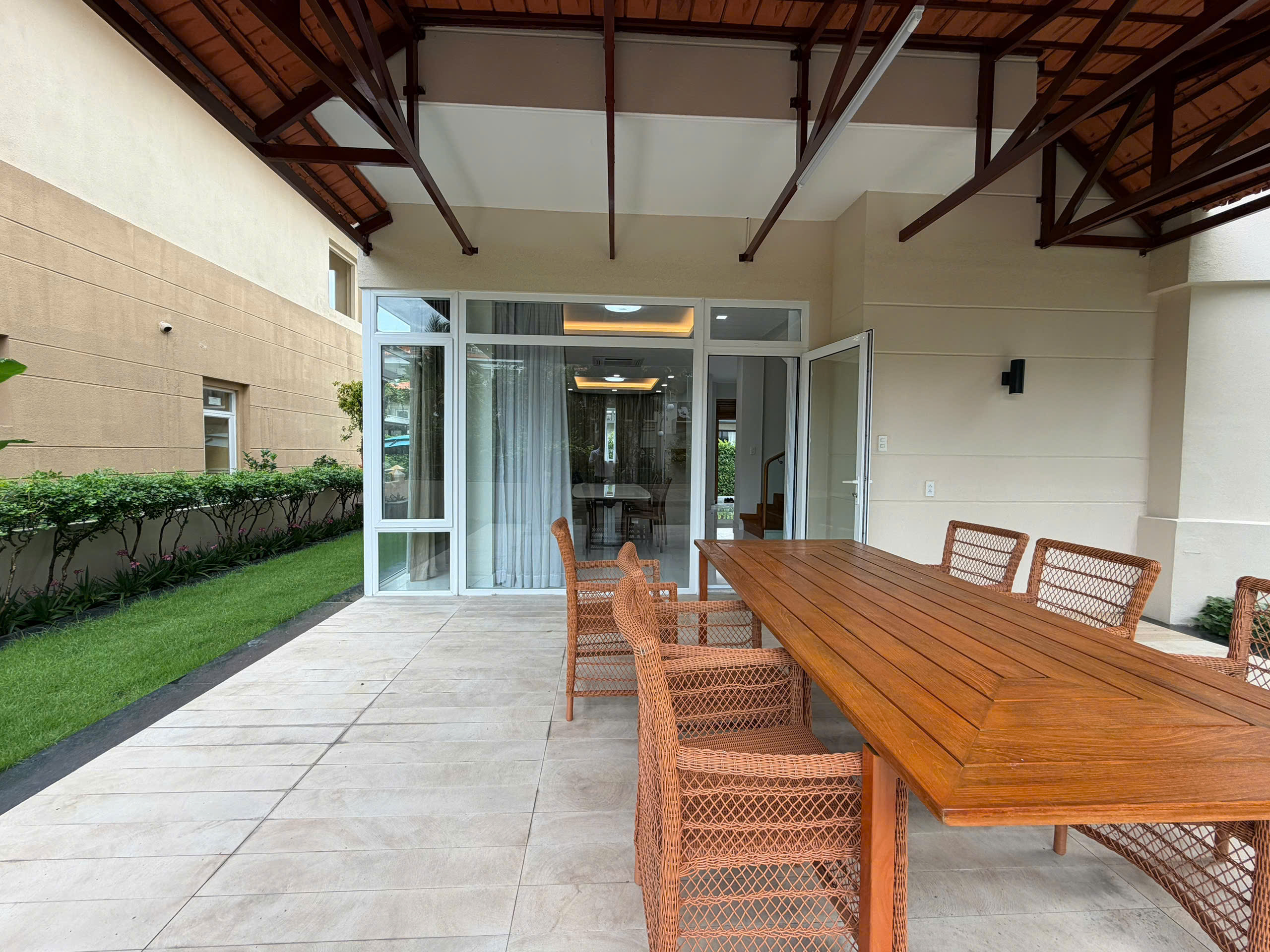 Phu Gia Phu My Hung villa for rent with ground floor + floor with 4 bedrooms garden – 317.3m2 6