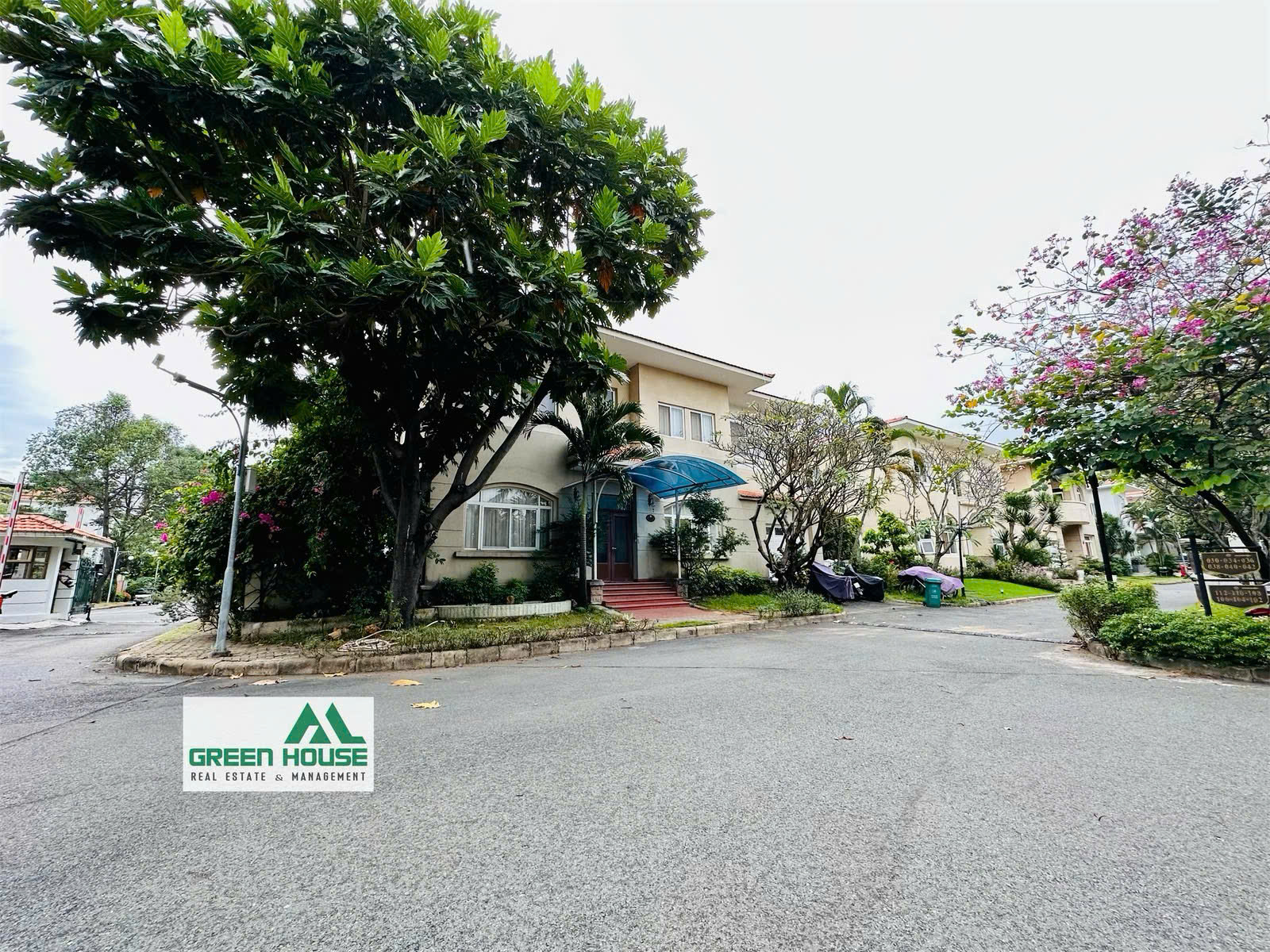 Phu Gia Phu My Hung villa for sale, District 7 corner apartment with 3 facades built on 2 floors facing the East, investment price turned more than 30% – 368m2 6