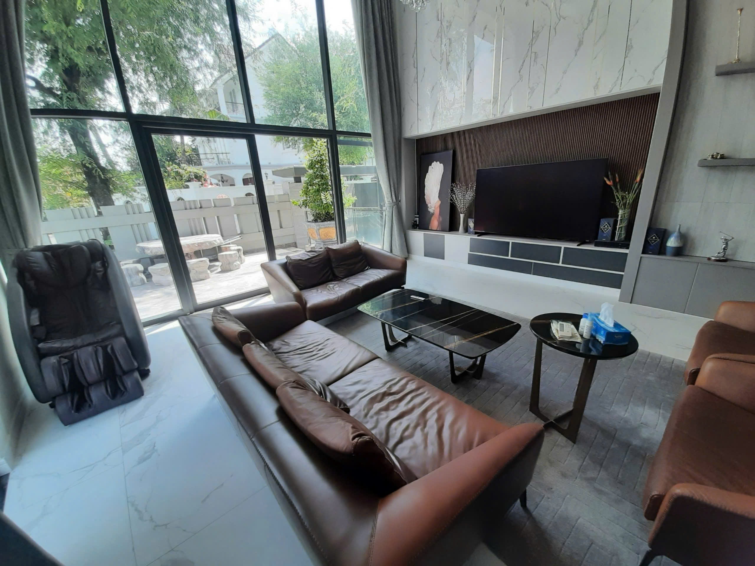 Villa for sale in Phu My Van Phat Hung, District 7 corner apartment with 2 park views 1