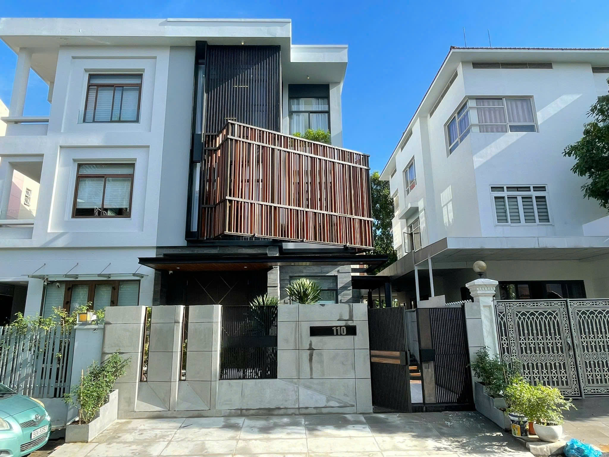 Cho thuê biệt thự song lập 110 Mỹ Hưng, Phú Mỹ Hưng xây 3 tầng sân vườn rộng có nội thất – 157.7m2 14