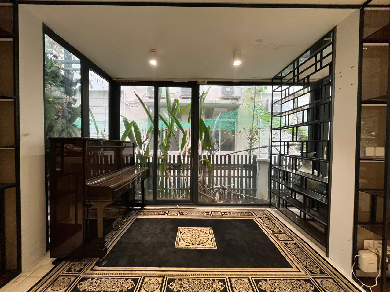 Selling or renting My Kim 2 Phu My Hung duplex villa with 3 floors with 5 bedrooms facing North – 180.5m2 10
