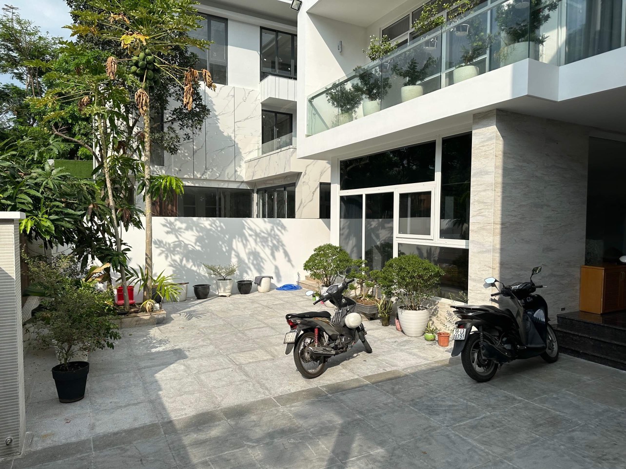 Villa for sale My Gia 1 Phu My Hung, District 7 has 4 bedrooms in front of the park 2