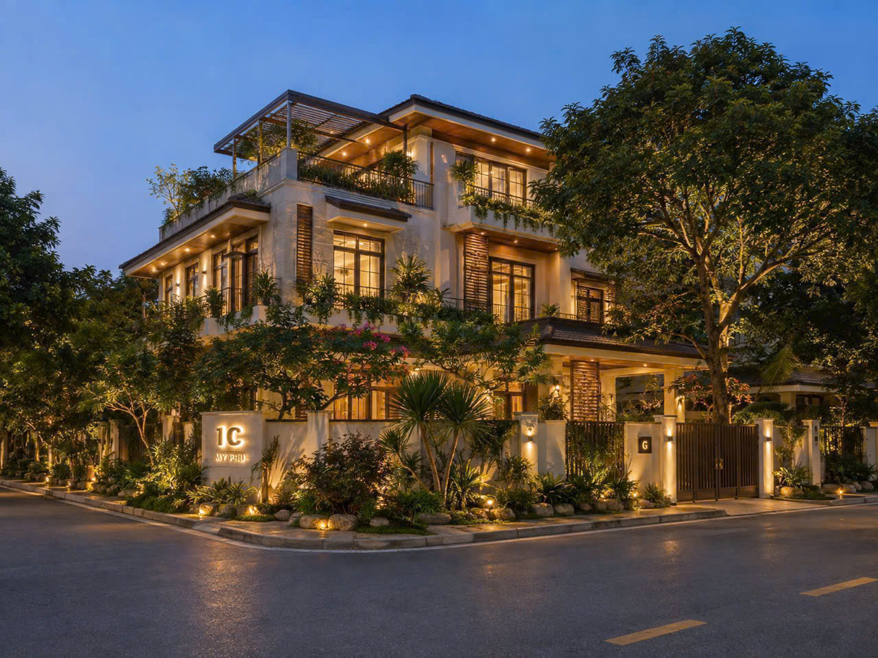 My Phu quadruple villa for sale 1C Phu My Hung, 3-storey corner apartment facing Northeast – Southeast – 304m2