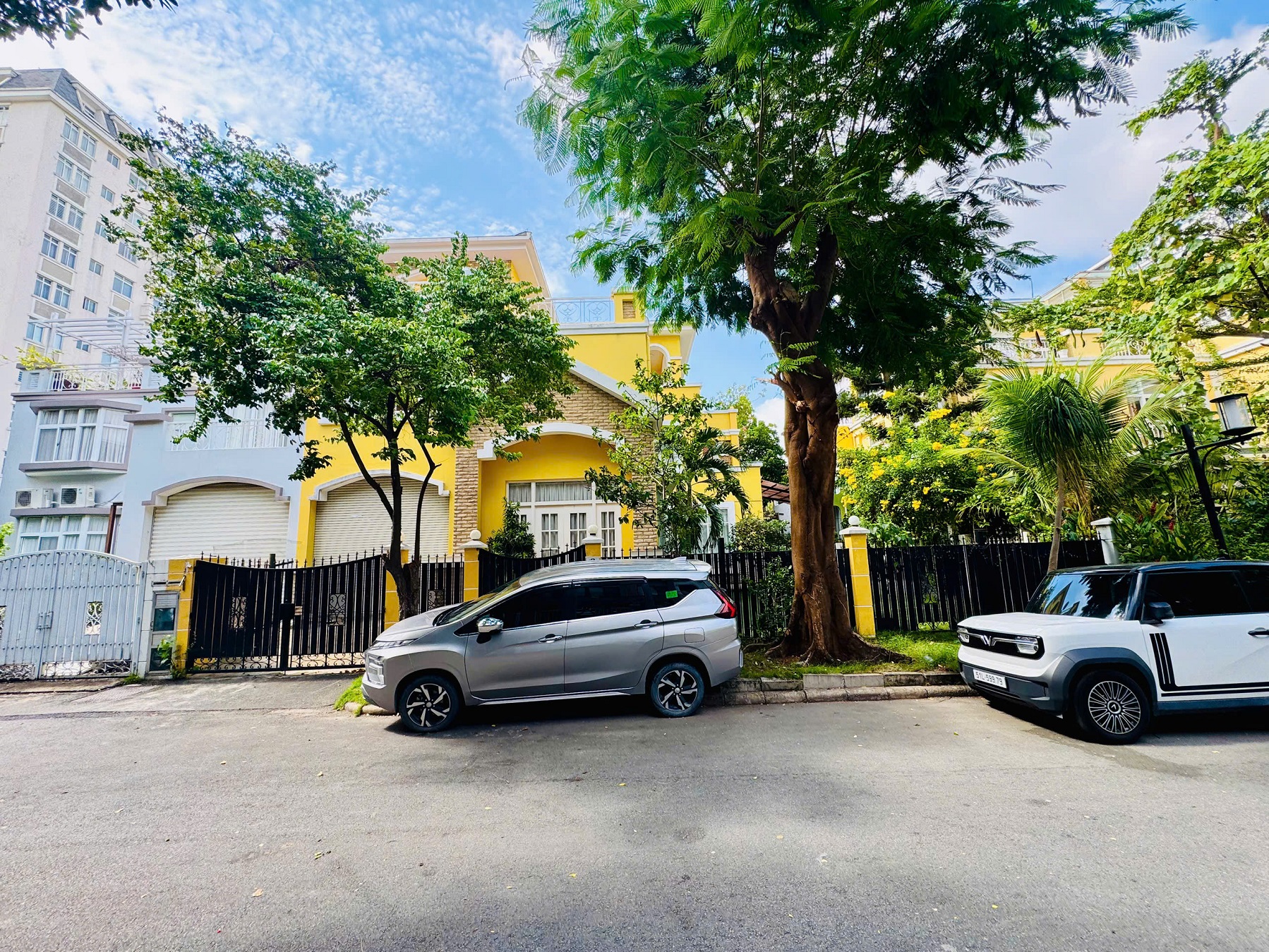 My Thai quadruple villa for sale 2A Phu My Hung built 2 floors facing Northwest – 256m2 1