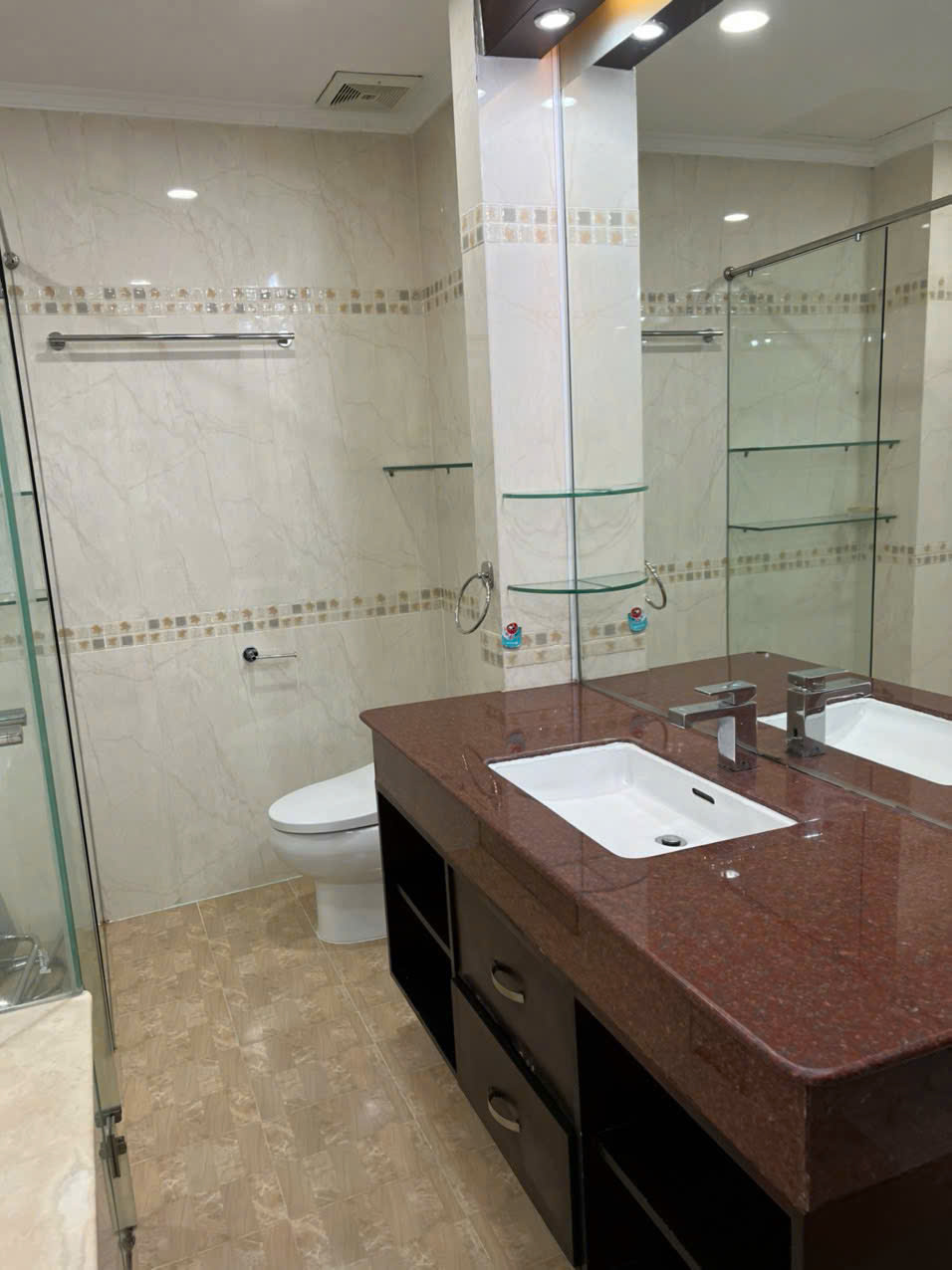 My Phu quadruple villa for rent 1B Phu My Hung, District 7 built 3 floors with 5 bedrooms – 256m2 1