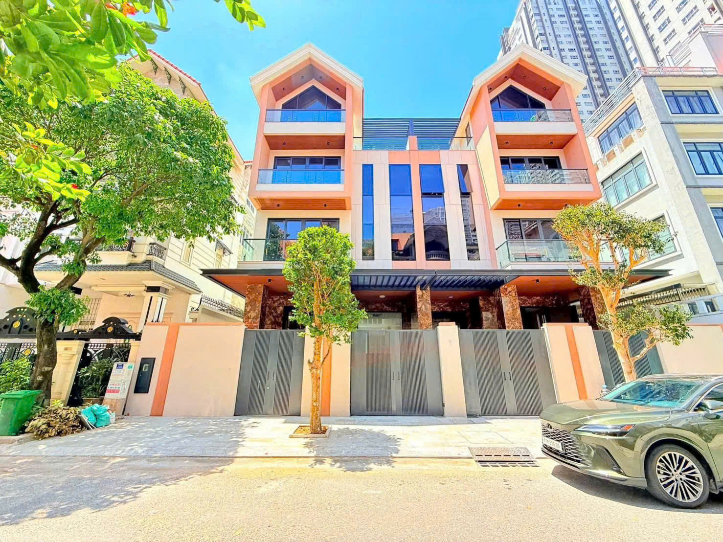 Office villa for rent in Him Lam Residential Area, Tan Hung Ward, 5 floors, south-facing office design – 200m2