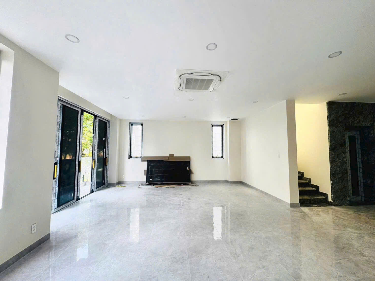 Office villa for rent in Him Lam Residential Area, Tan Hung Ward, 5 floors, south-facing office design – 200m2 3