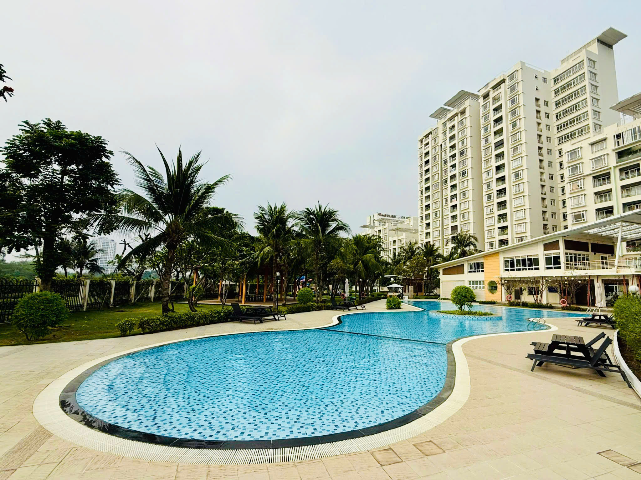 Cho thuê căn hộ cao cấp Riverside Residence Phú Mỹ Hưng, Quận 7 nhà đẹp lầu cao có 3 phòng ngủ 12