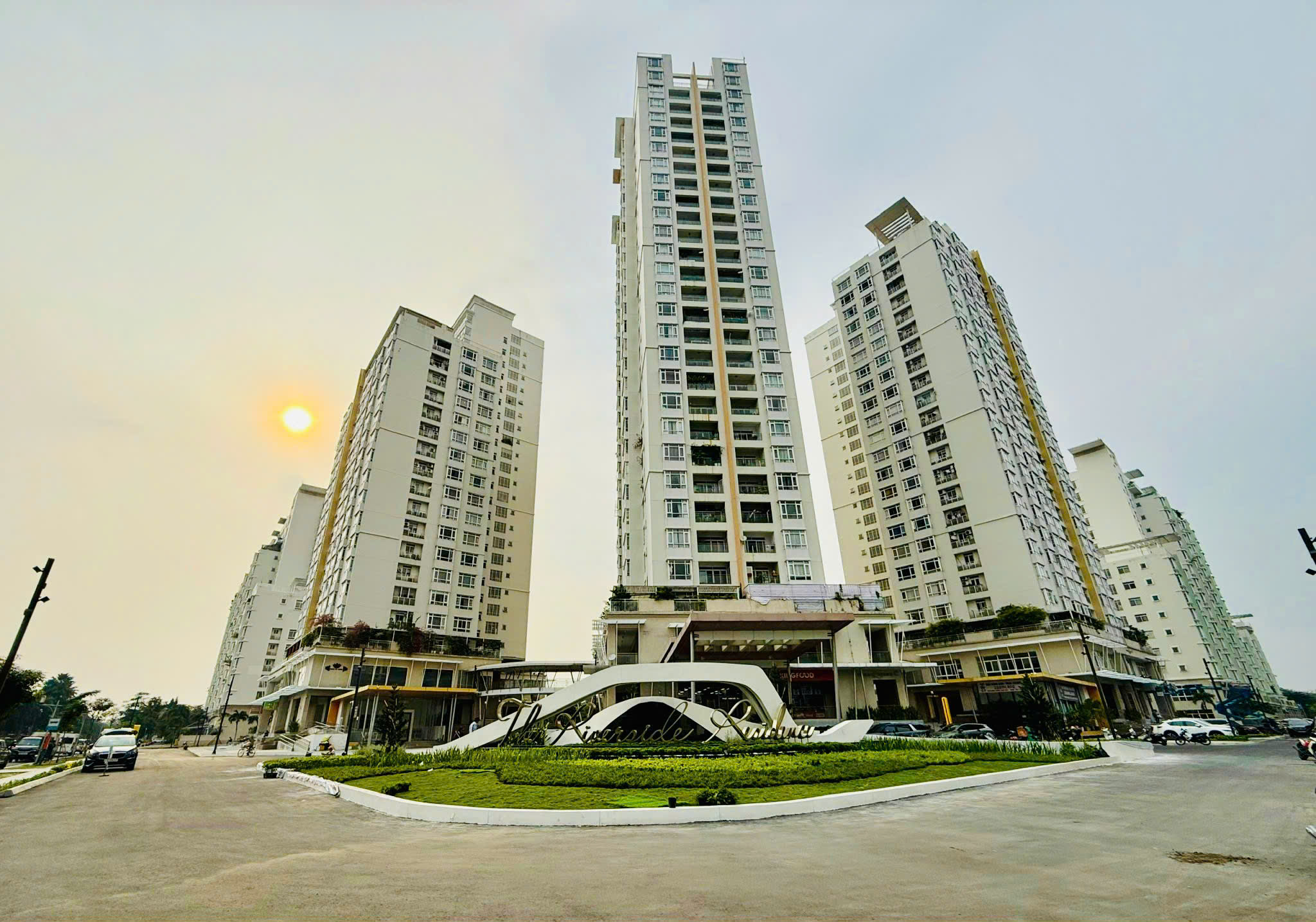 Cho thuê căn hộ cao cấp Riverside Residence Phú Mỹ Hưng, Quận 7 nhà đẹp lầu cao có 3 phòng ngủ 1