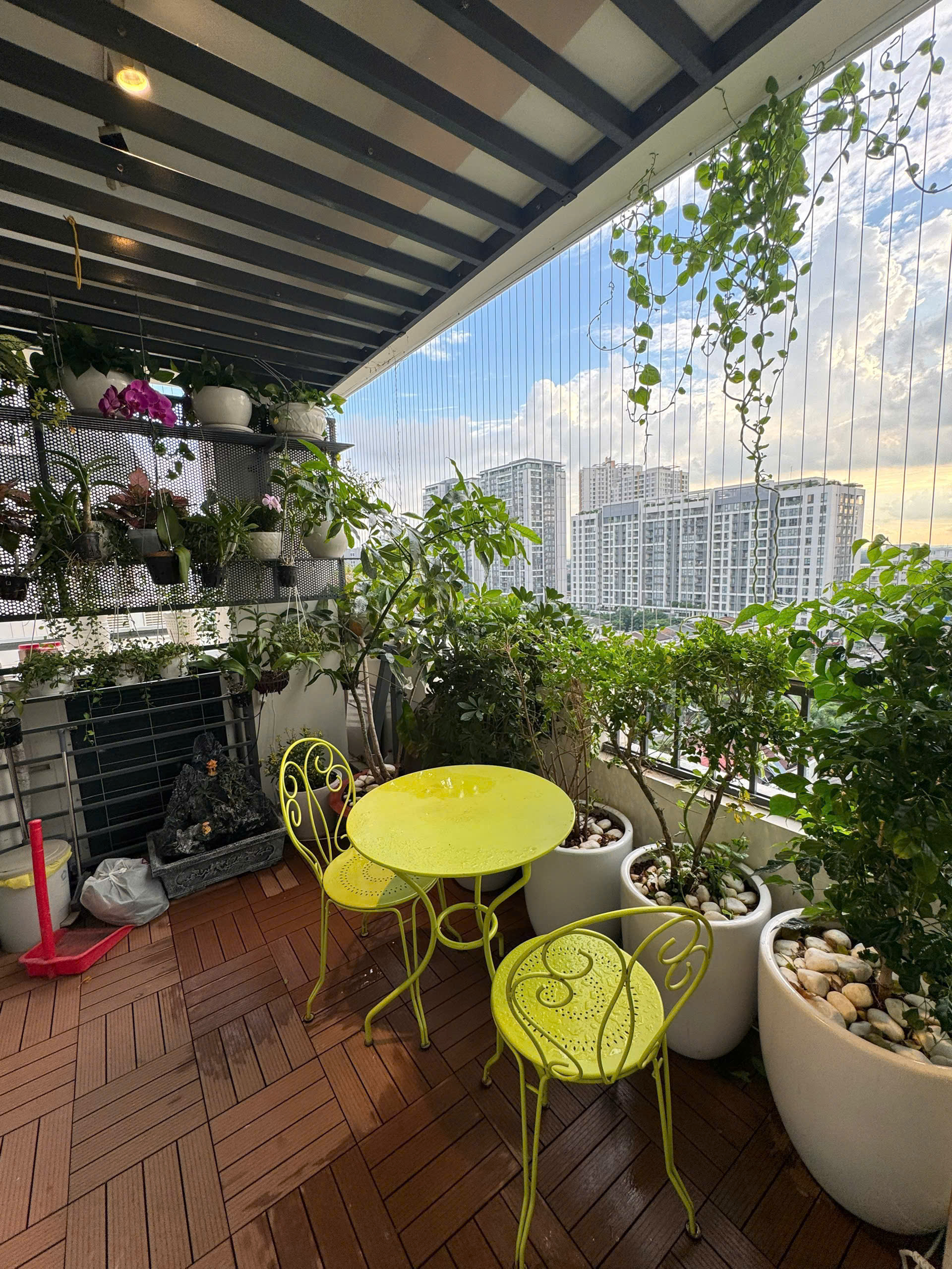 Duplex apartment for sale in Canh Vien Phu My Hung, District 7 designed 4 bedrooms super beautiful corner apartment with European furniture, 10th floor – 170m2 4