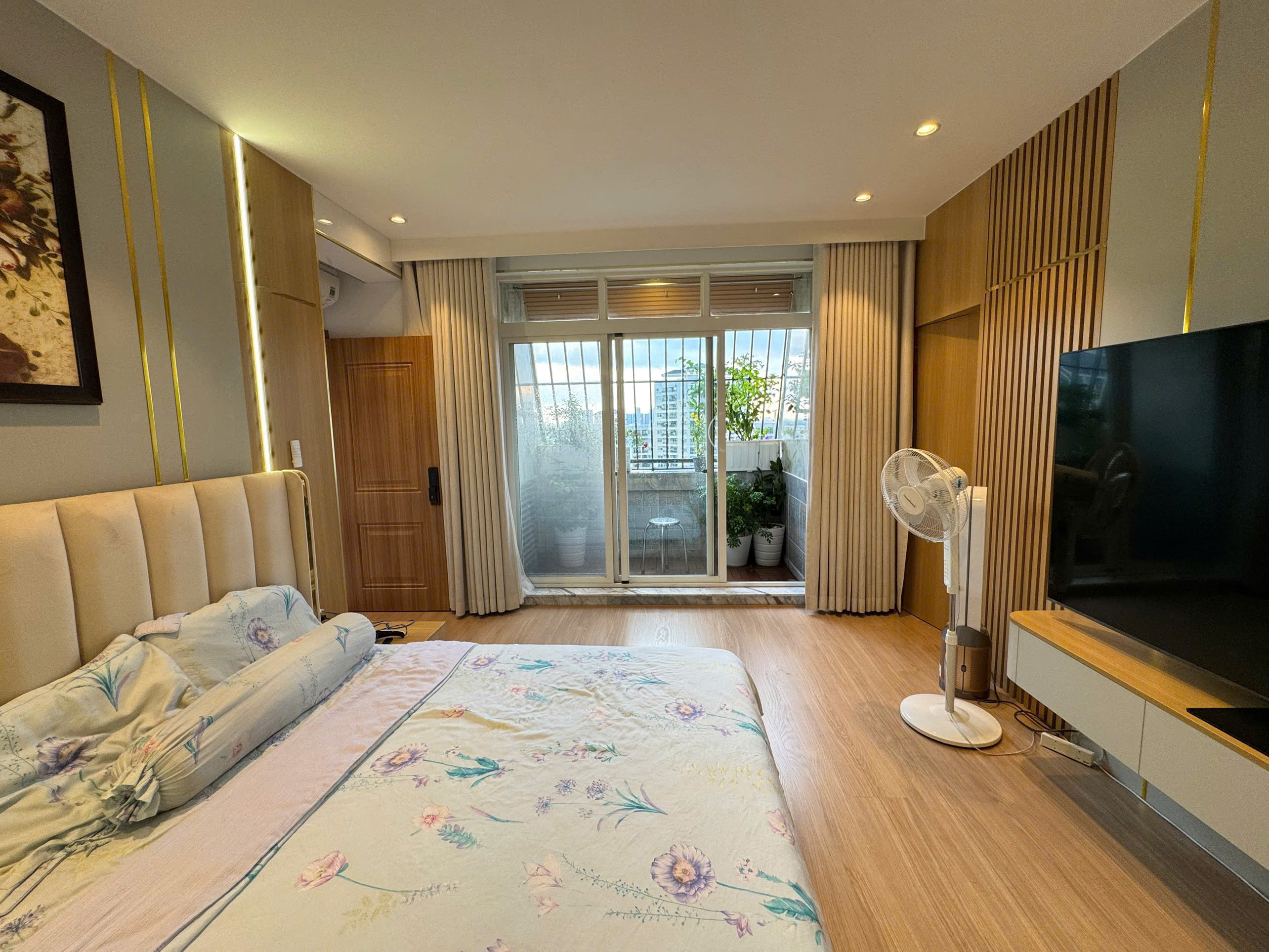 Duplex apartment for sale in Canh Vien Phu My Hung, District 7 designed 4 bedrooms super beautiful corner apartment with European furniture, 10th floor – 170m2 2