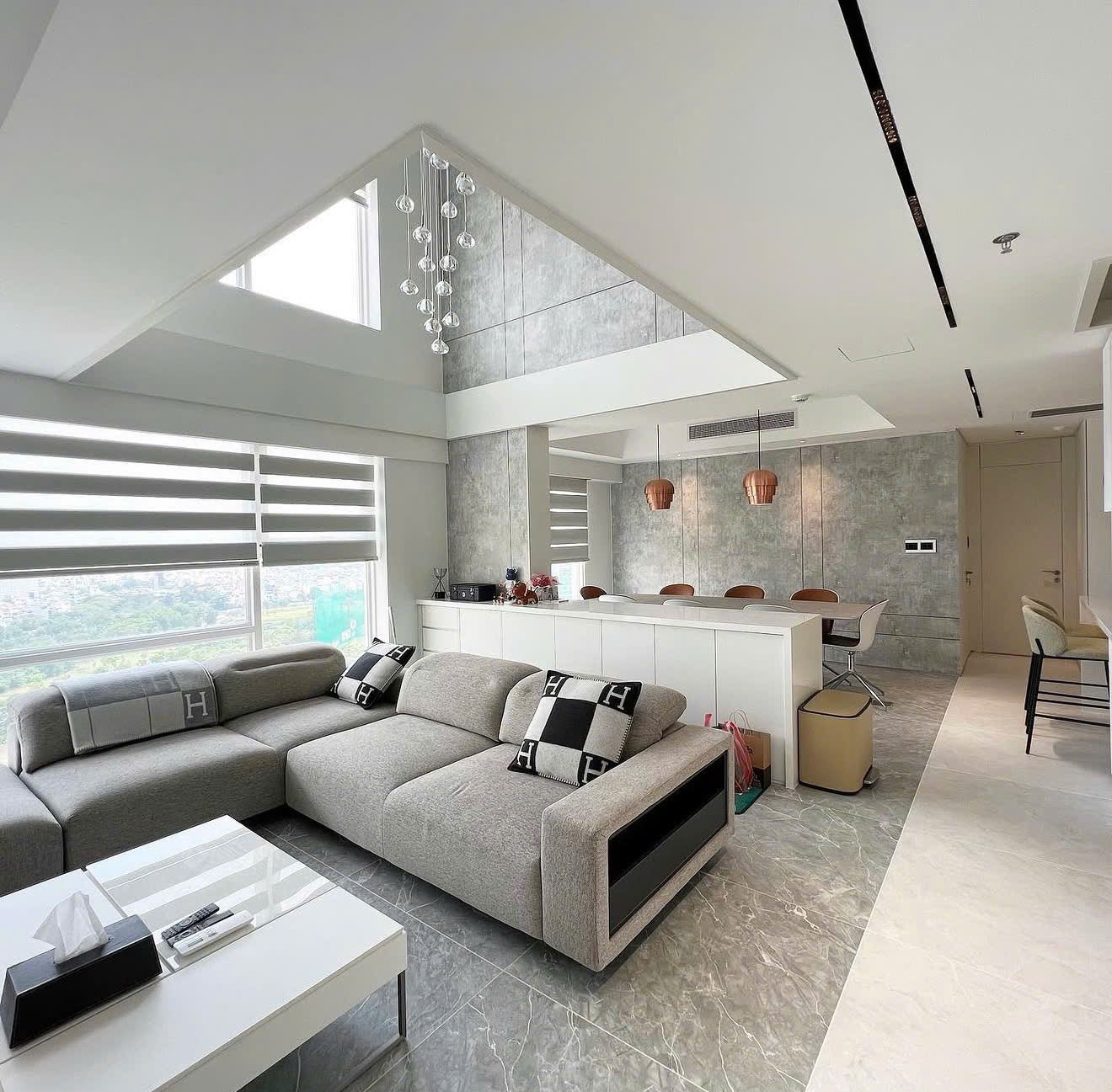 Happy Valley Premier duplex apartment for sale in Phu My Hung, District 7 with 3 bedrooms with 2 parking spaces on the 18th floor – 170m2 3