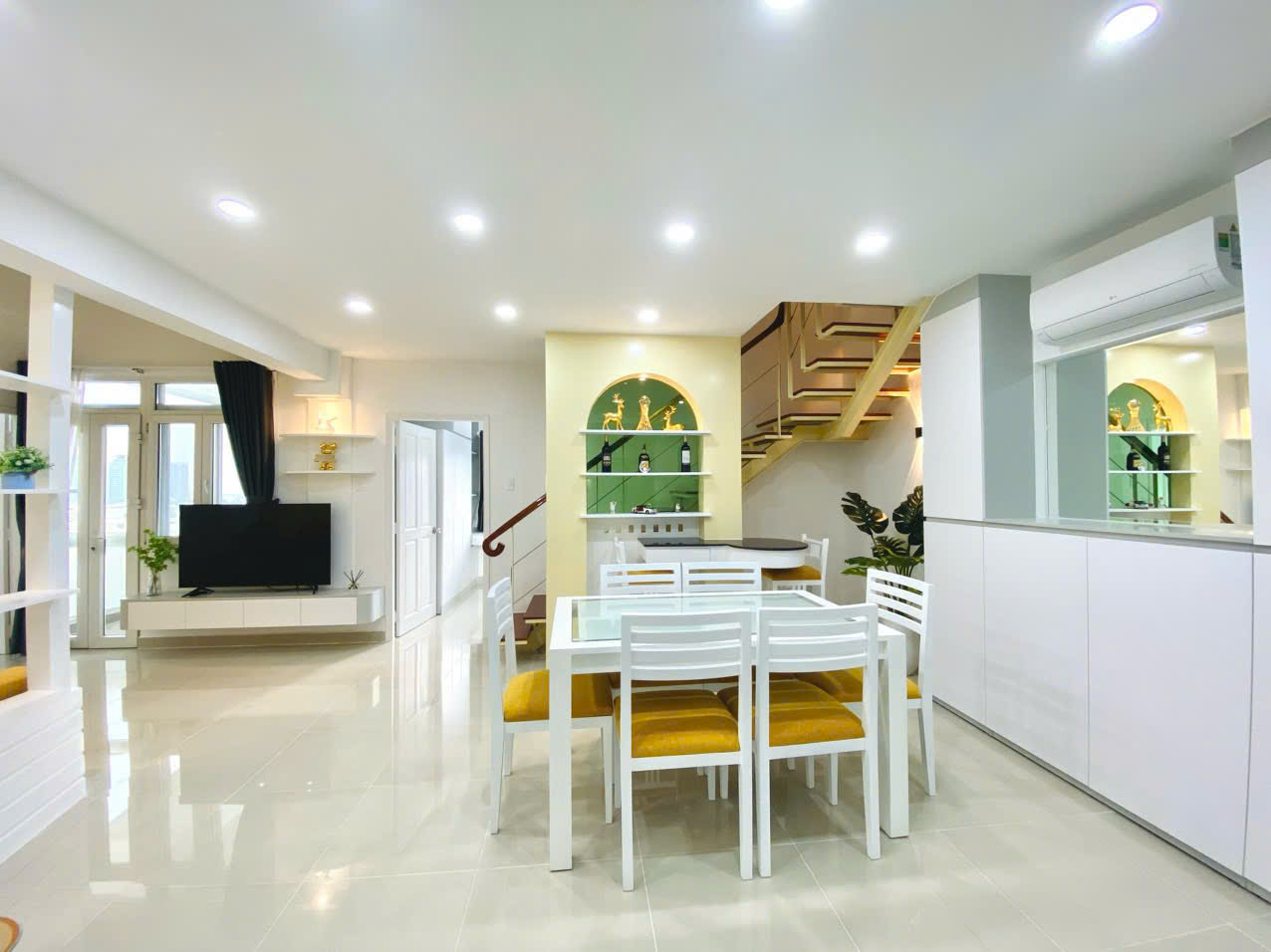 Cho thuê căn hộ duplex Hưng Vượng 3 Phú Mỹ Hưng, Quận 7 nhà mới thiết kế 3 phòng ngủ, lầu 9 – 125m2