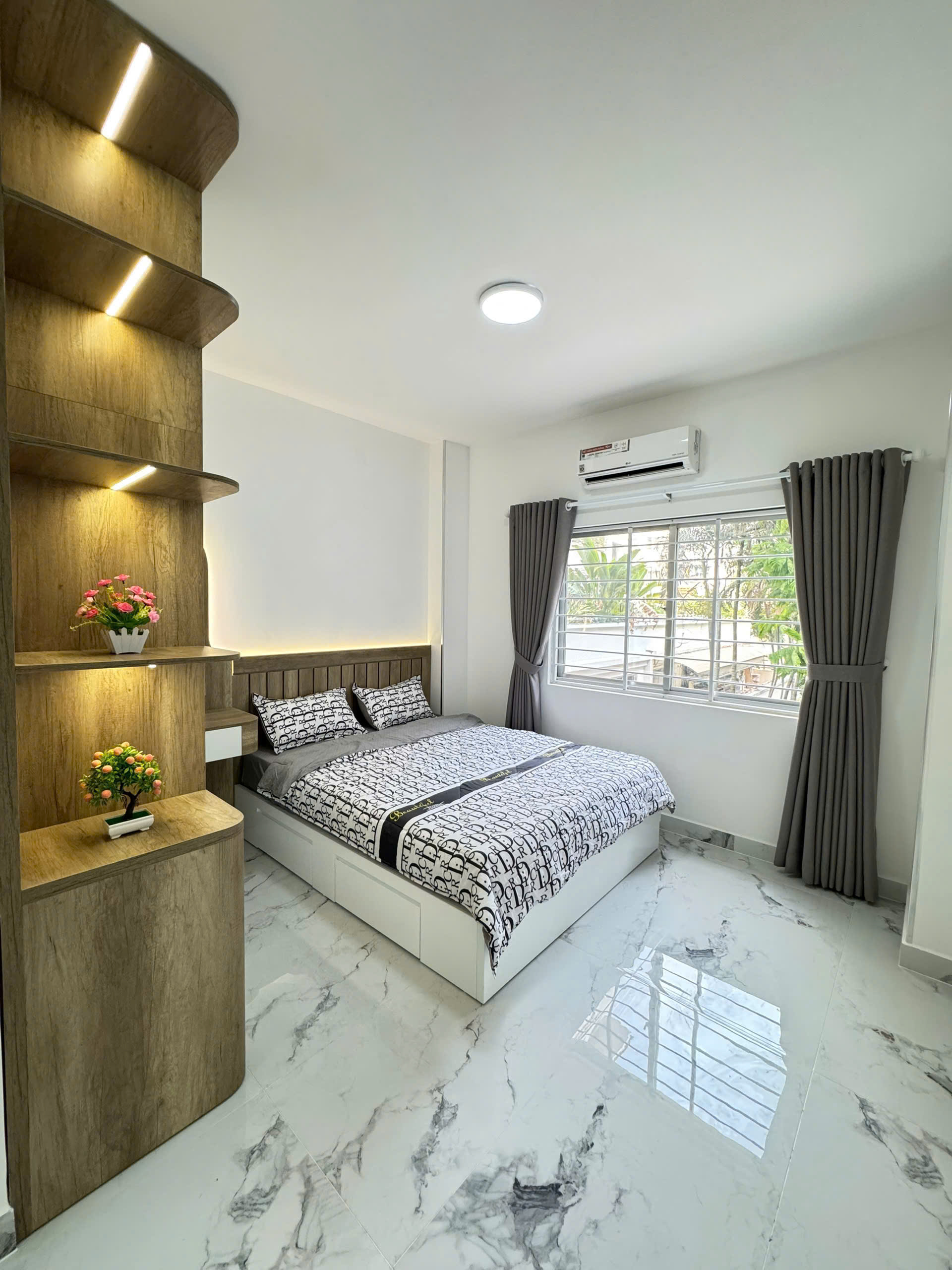 Apartment for sale Hung Vuong 2 Phu My Hung, District 7, beautiful new house with 2 bedrooms, 5th floor 3