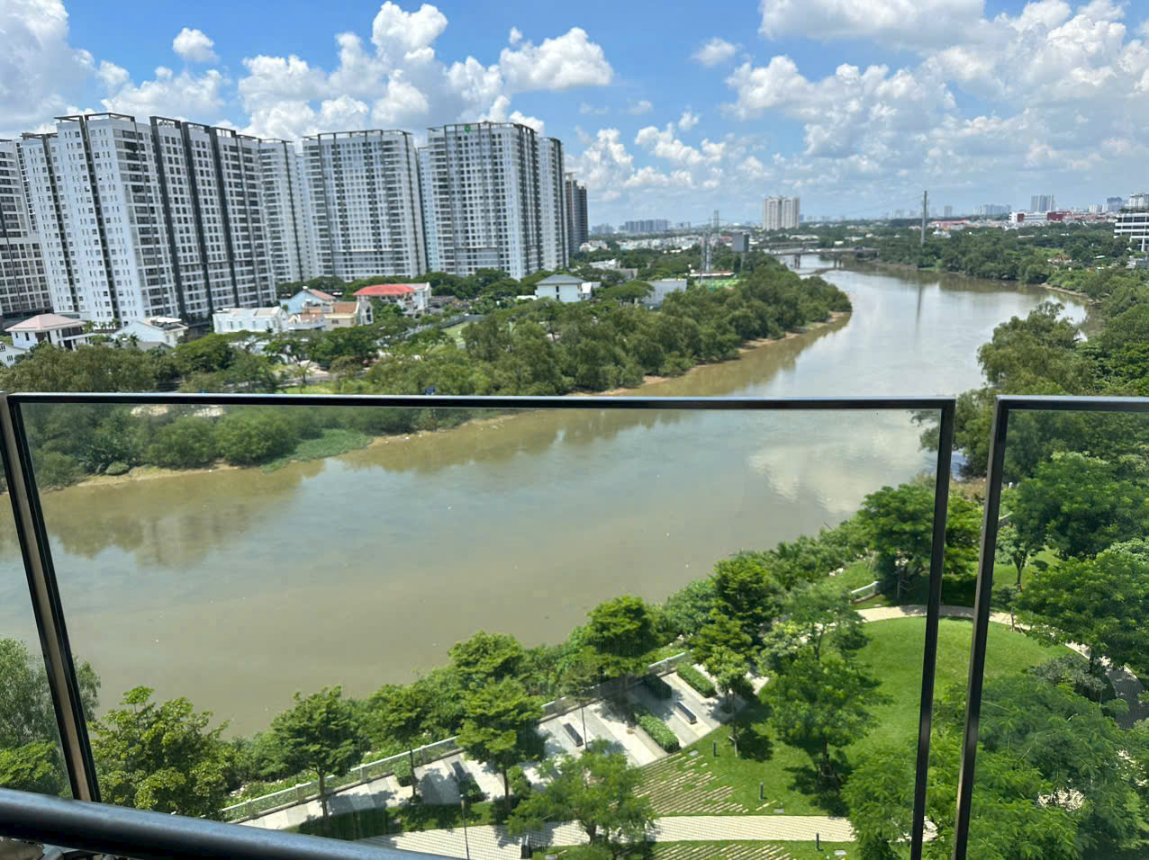 Riverpark Premier Phu My Hung apartment for rent, District 7 with 3 bedrooms, high floor, river view 4