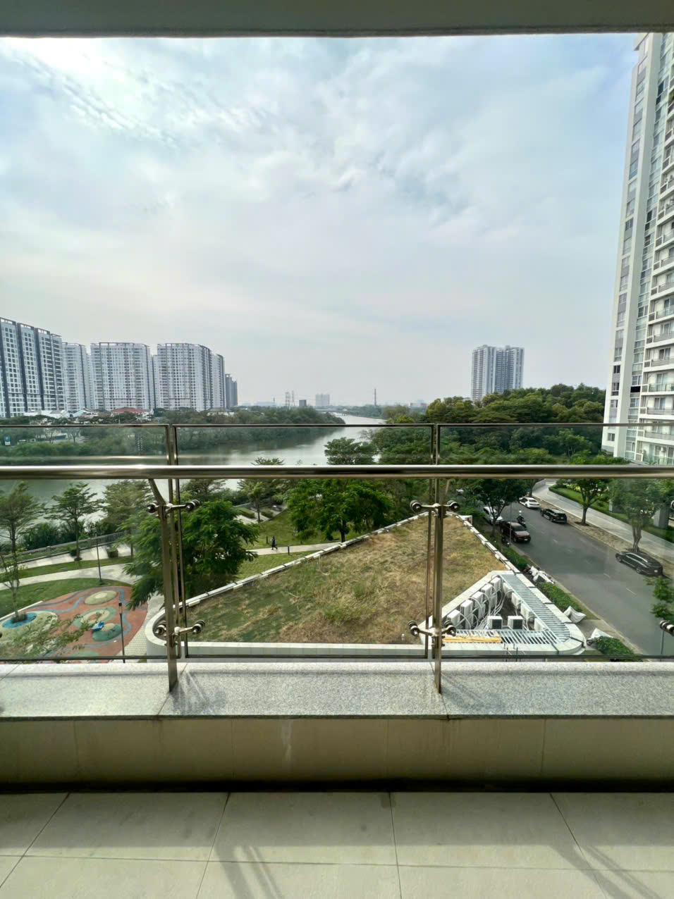 Cho thuê căn hộ cao cấp Riverpark Premier Phú Mỹ Hưng có 3 phòng ngủ, view sông, nội thất đẹp 3