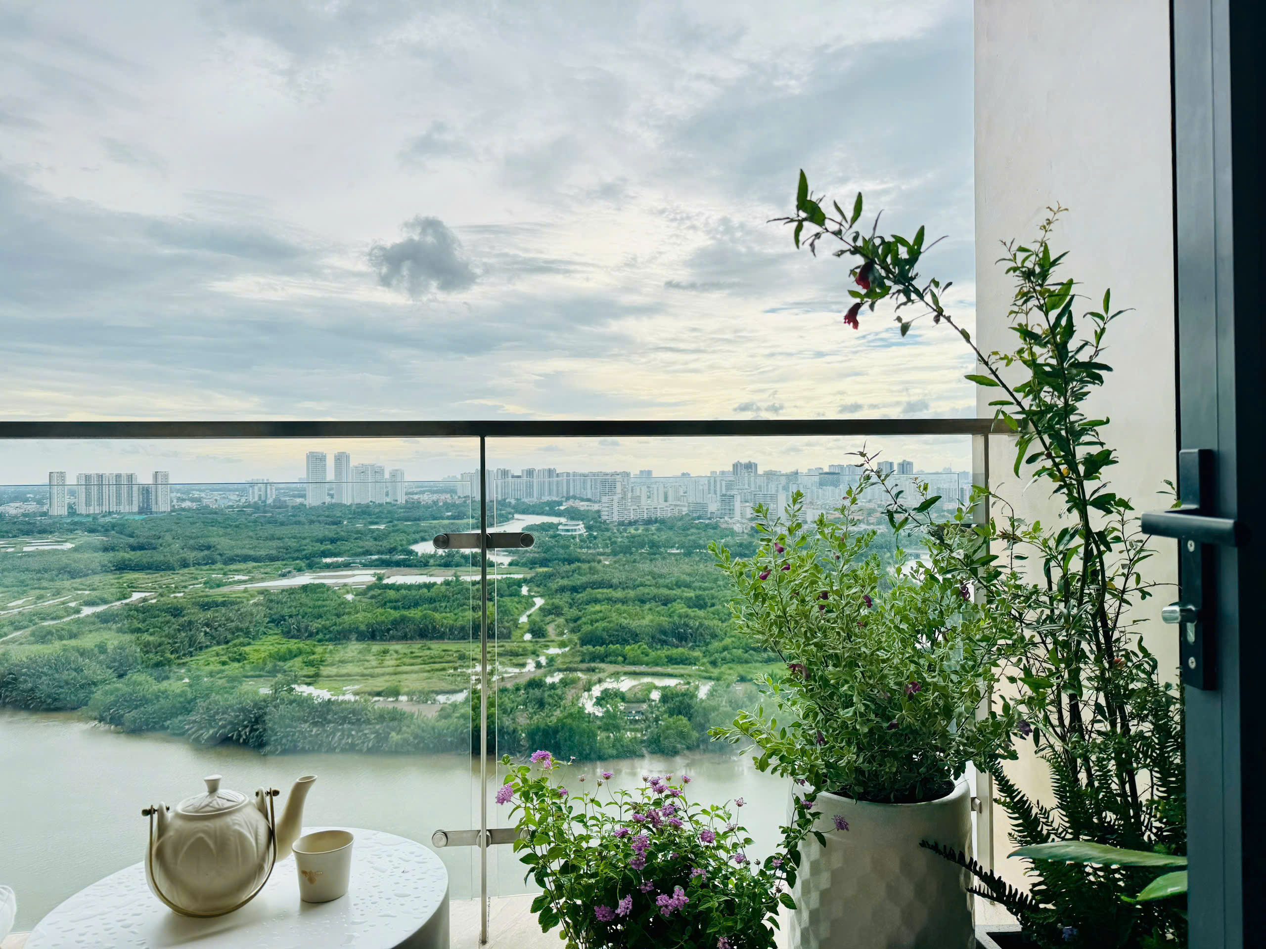Bán căn hộ Riverside Residence Phú Mỹ Hưng thiết kế 3 phòng ngủ nội thất cao cấp, view sông – 146m2 13