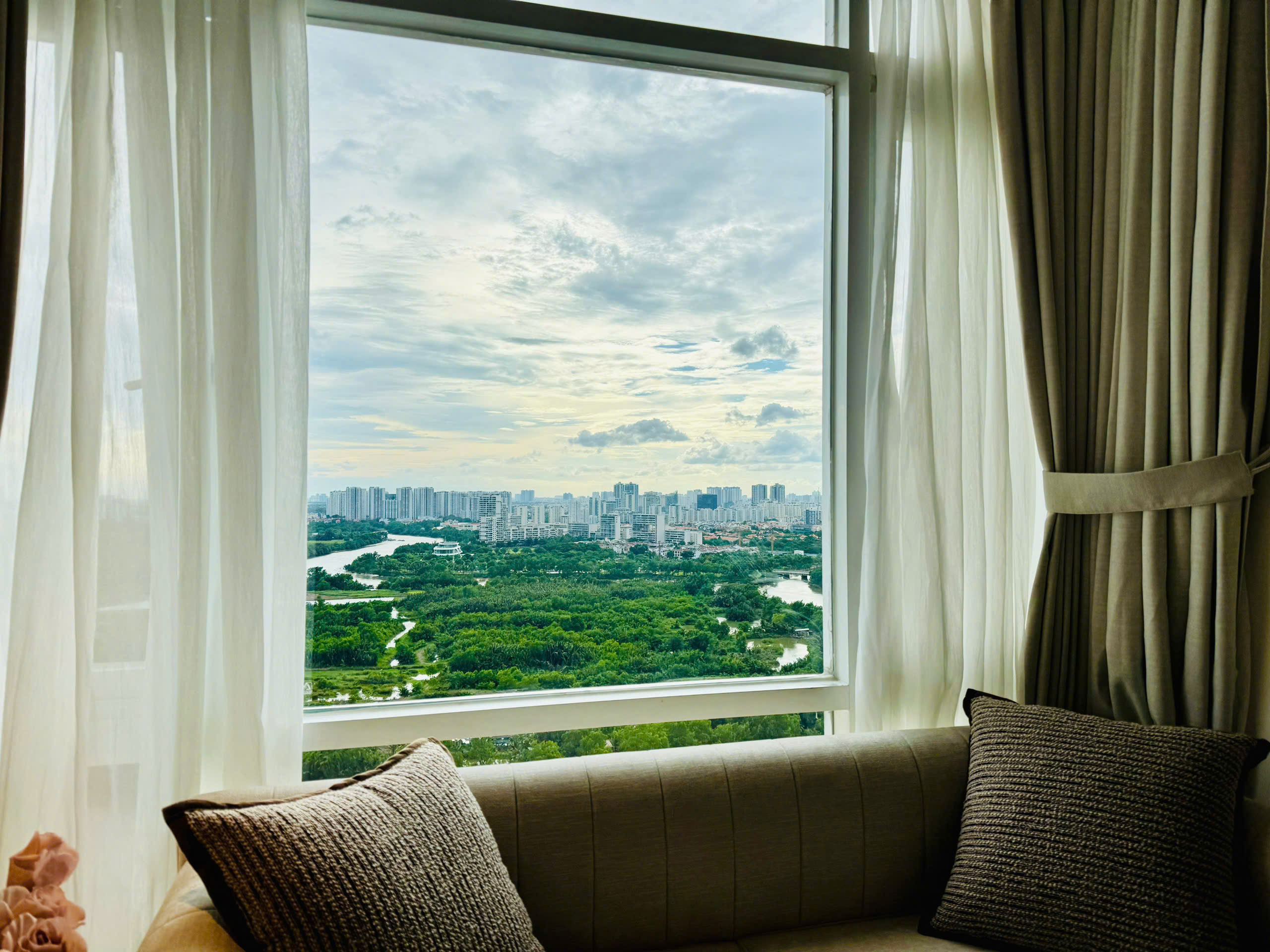 Bán căn hộ Riverside Residence Phú Mỹ Hưng thiết kế 3 phòng ngủ nội thất cao cấp, view sông – 146m2 12