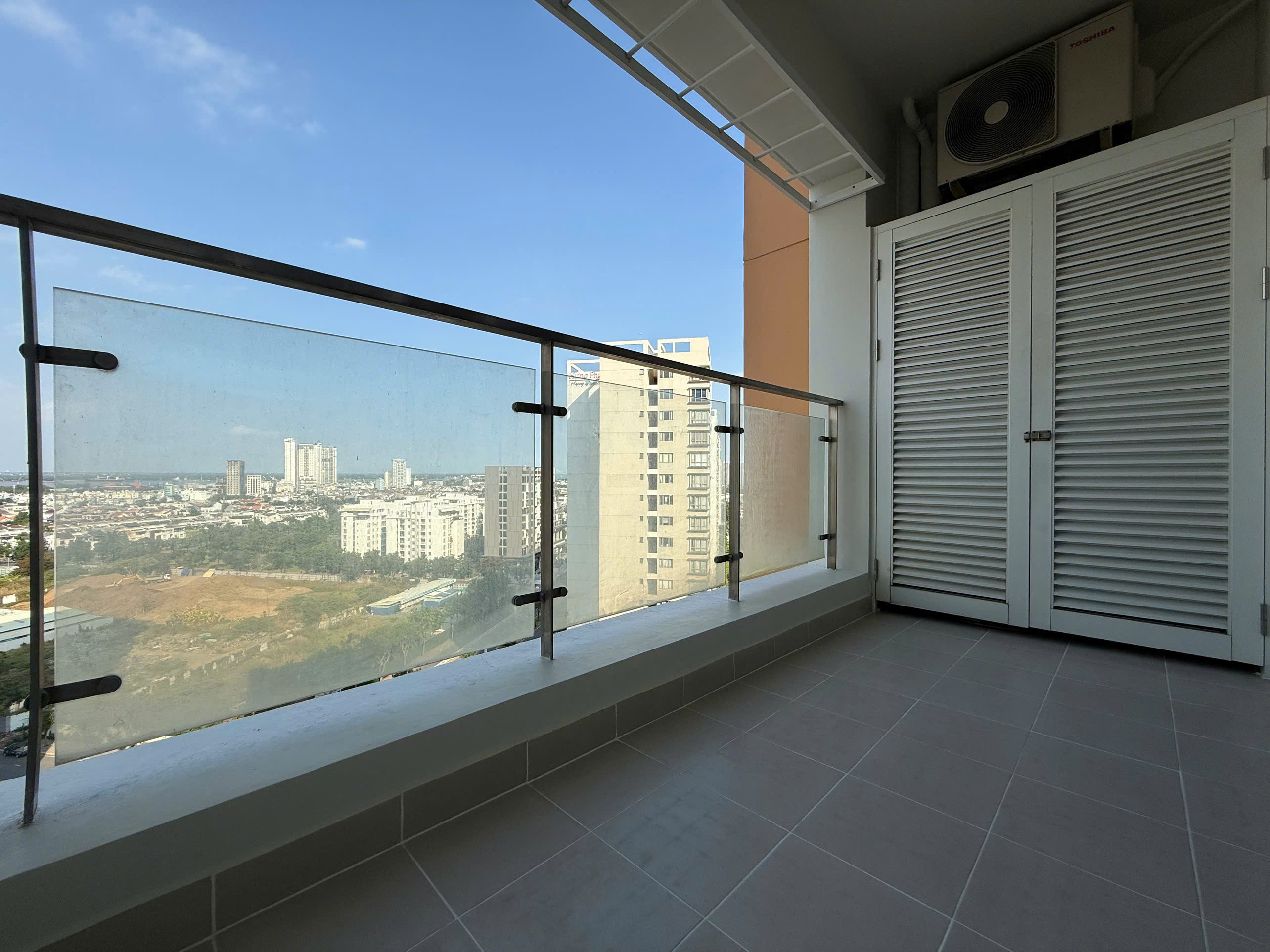 Selling or renting Riverside Residence Phu My Hung apartment with 3 bedrooms river view – 146m2 10