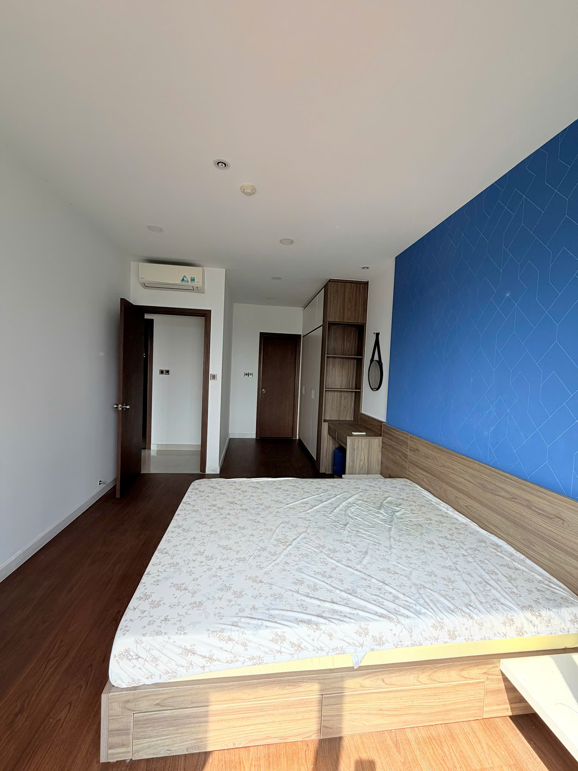 Cho thuê căn hộ Saigon Royal Riverside, Quận 4 căn góc thiết kế 2 phòng ngủ lầu 19 view sông – 88m2 11