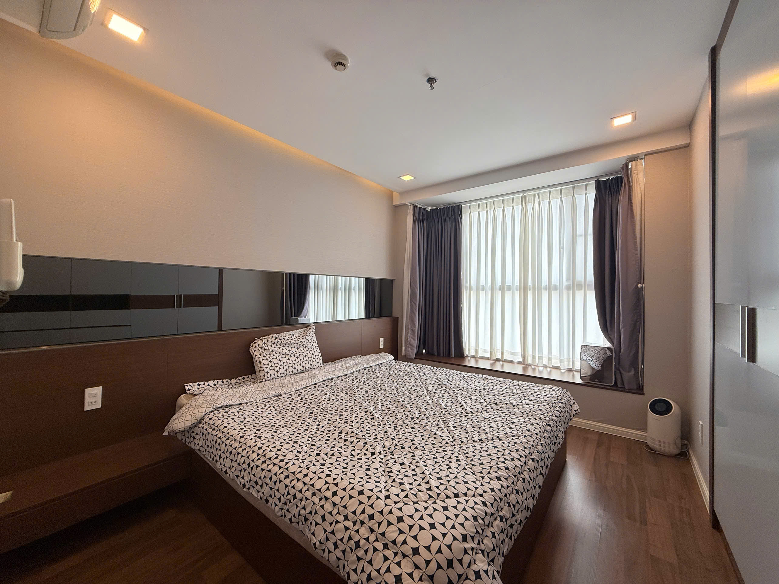 Scenic Valley Phu My Hung apartment for sale, District 7 with 2 bedrooms with beautiful interior – 107m2 1