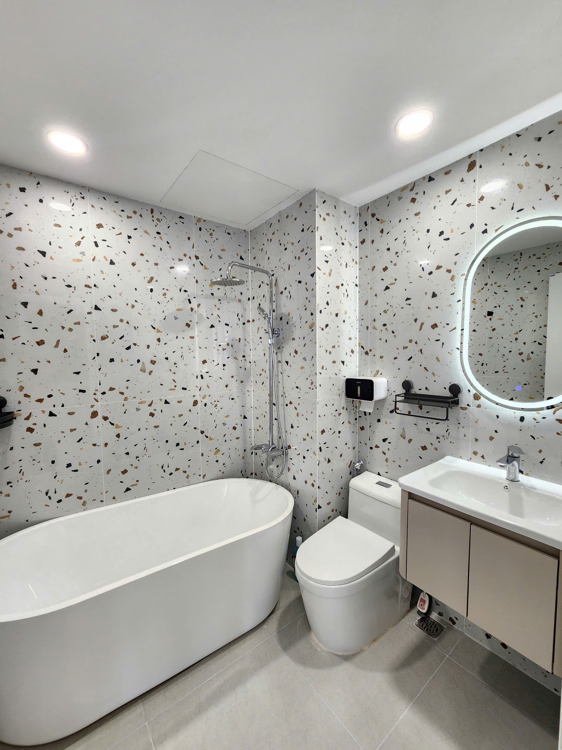 Sky Garden 3 Phu My Hung apartment for rent, District 7, newly designed 2 bedrooms with pool view – 56m2 4