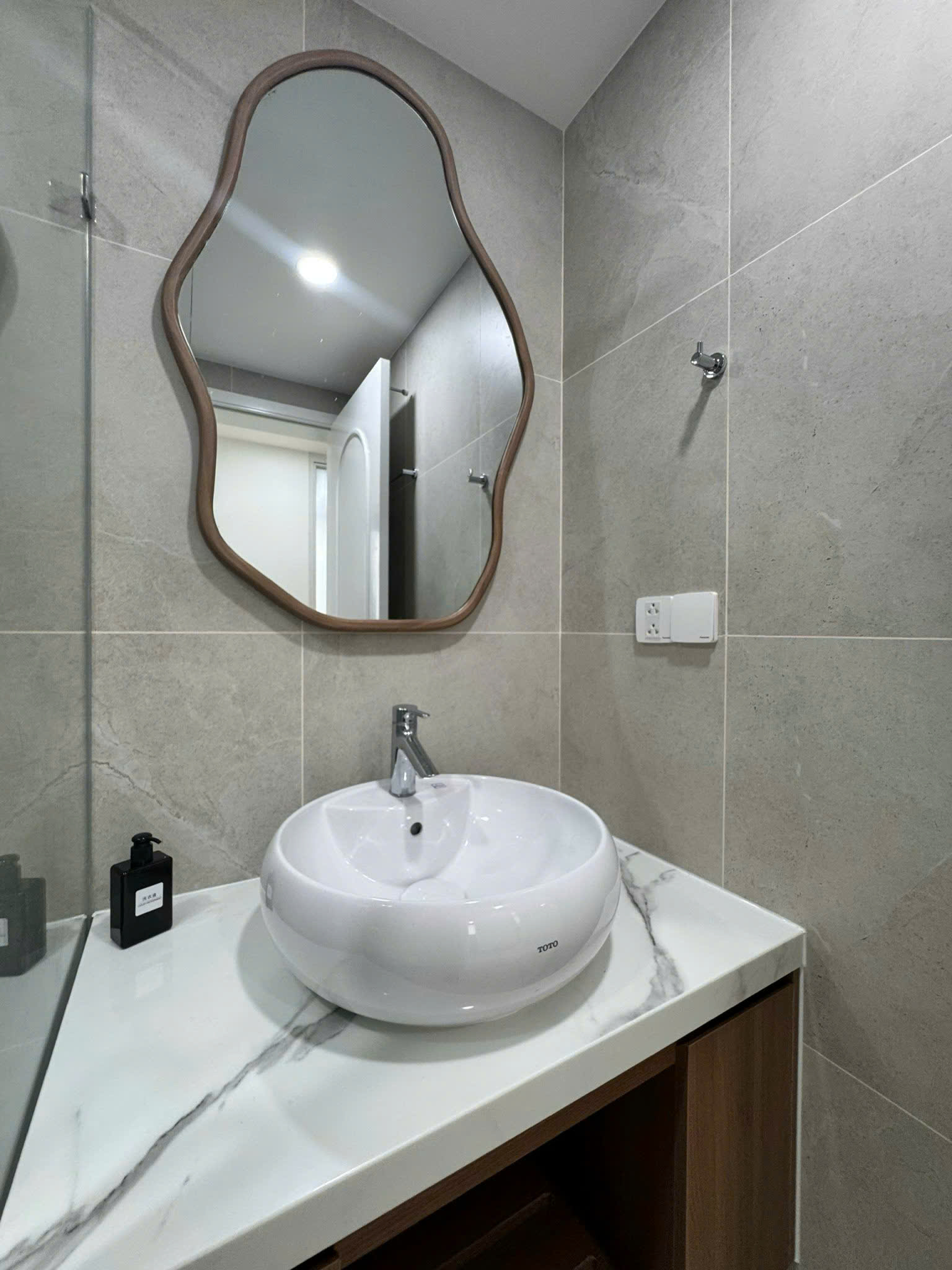 Star Hill Phu My Hung apartment for rent, District 7 with 2 bedrooms with car parking space, middle floor – 102m2 4
