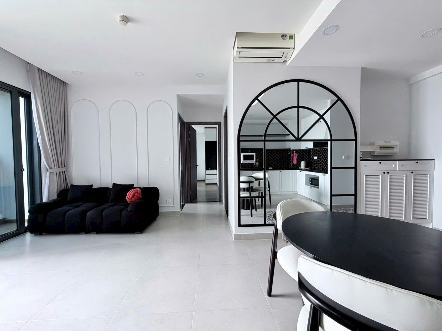 Selling or renting The Infiniti Riviera Point apartment in Tan My Ward with 2 bedrooms with river view – 80m2 3