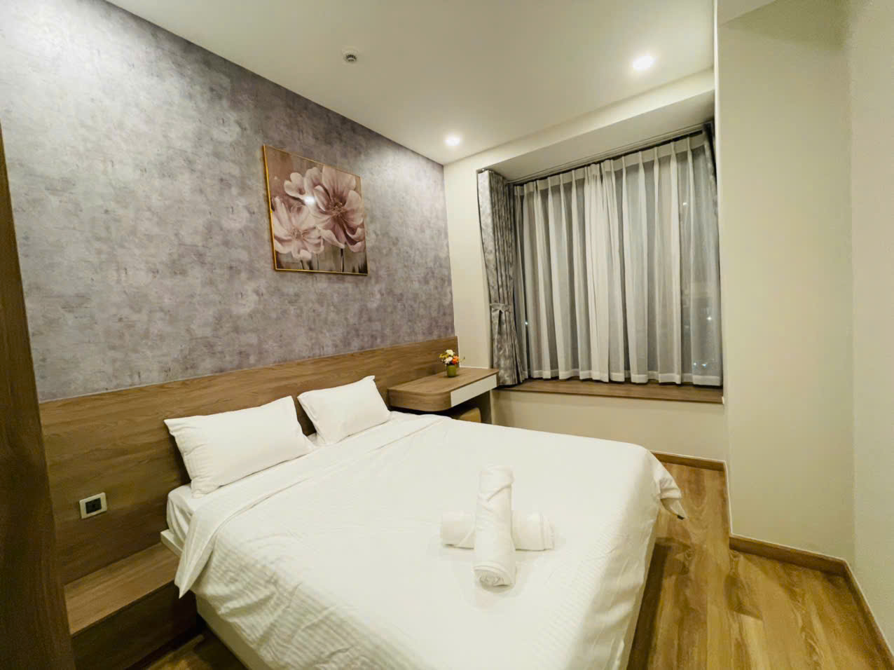 The Peak Midtown apartment for rent M8 Phu My Hung, District 7 with 2 bedrooms, fountain view 9