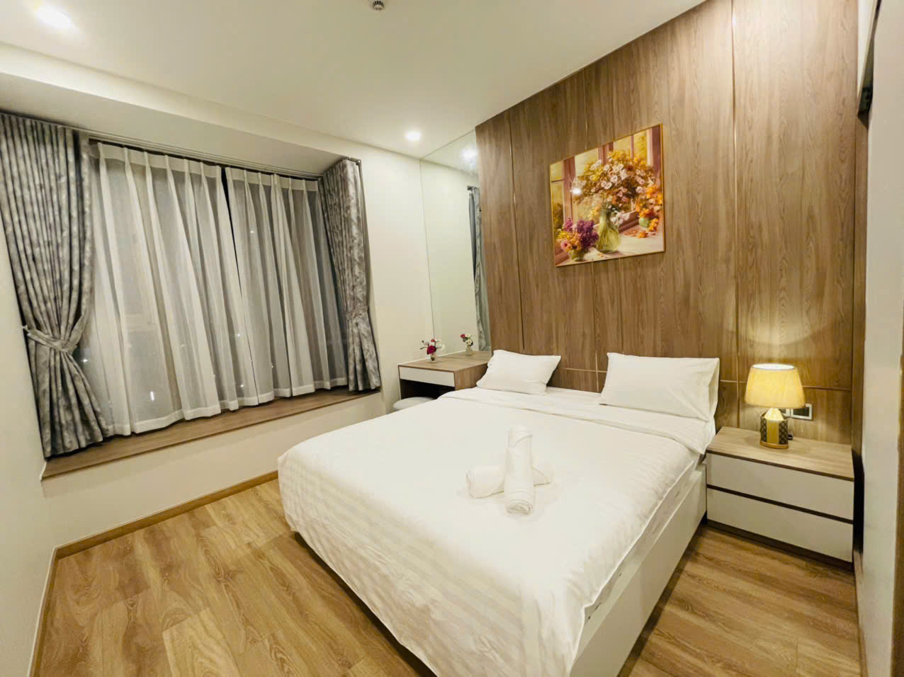 The Peak Midtown apartment for rent M8 Phu My Hung, District 7 with 2 bedrooms, fountain view 6